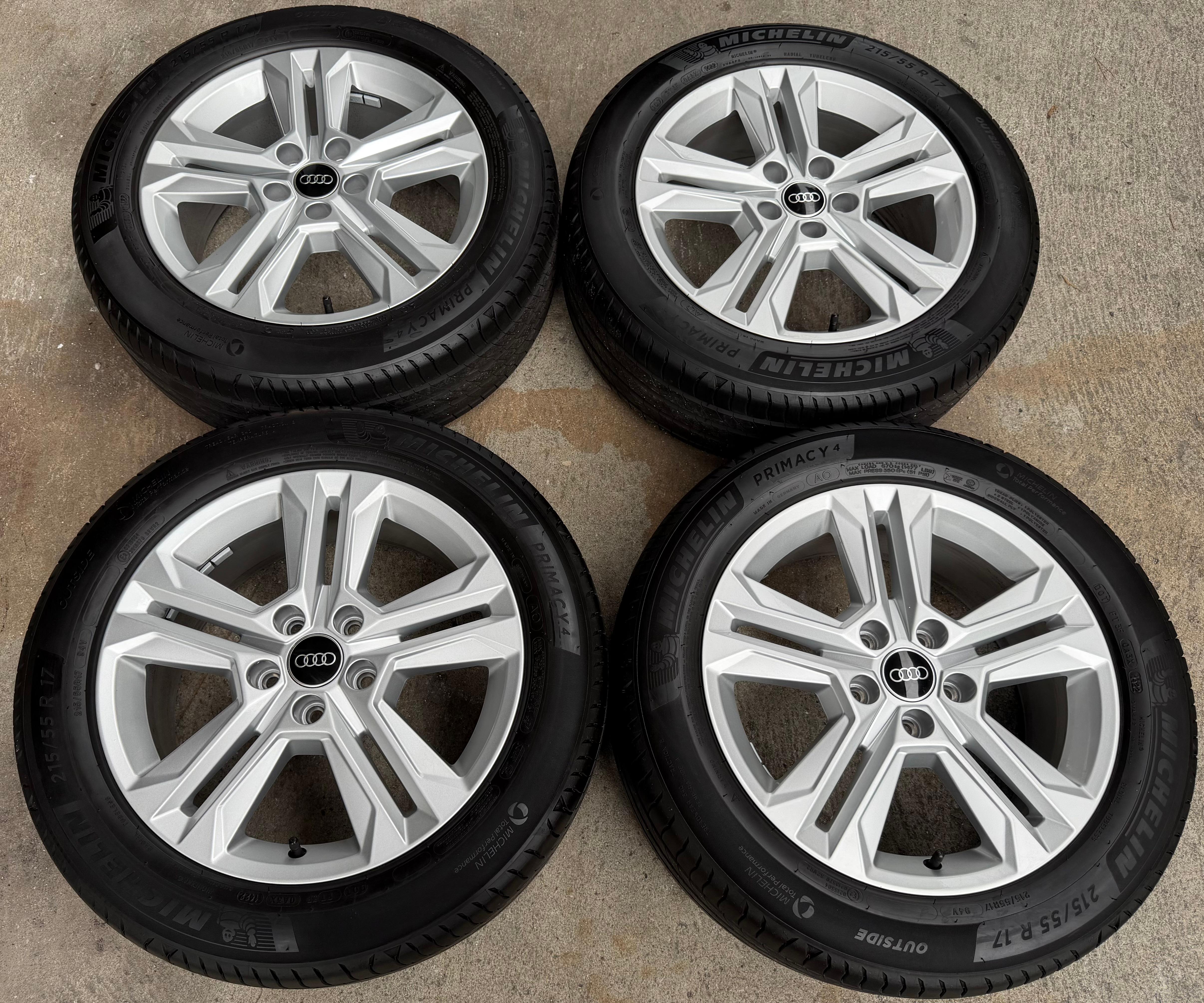 4 Original 17" Alu Sommerräder Audi Q2 SQ2 GA 81A601025AJ 215/55R17 94V Michelin