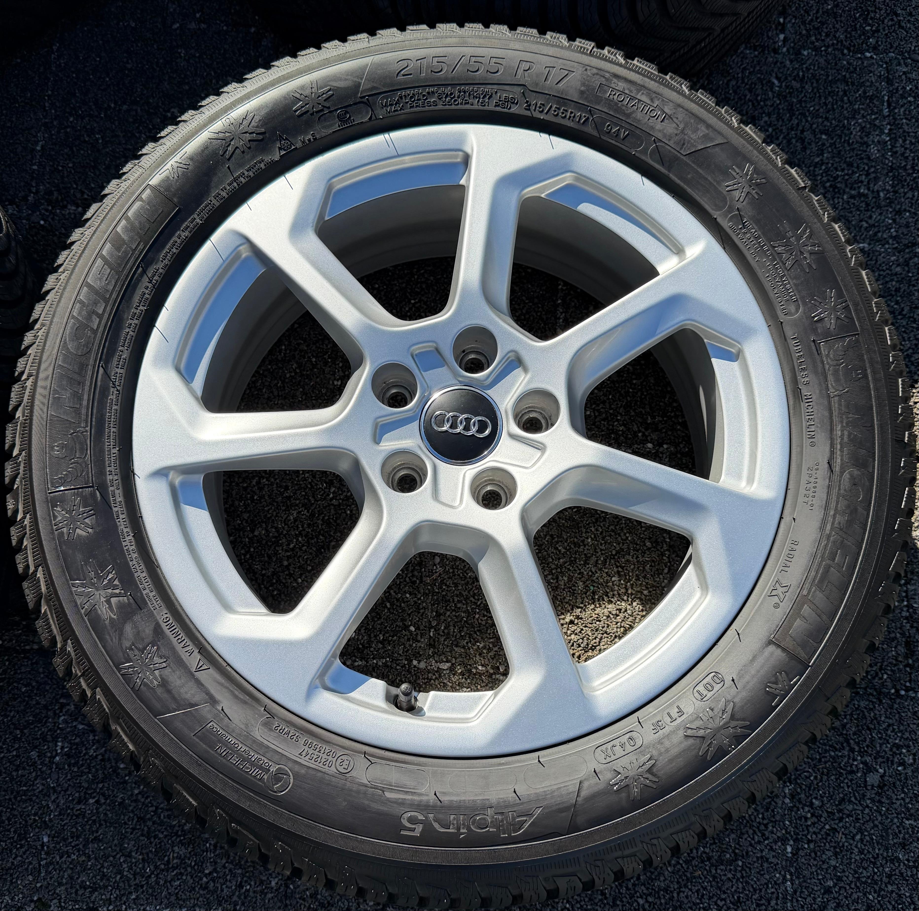 4 Original 17" Alu Winterräder Audi SQ2 GA 81A601025T 215/55R17 94V Michelin 8MM