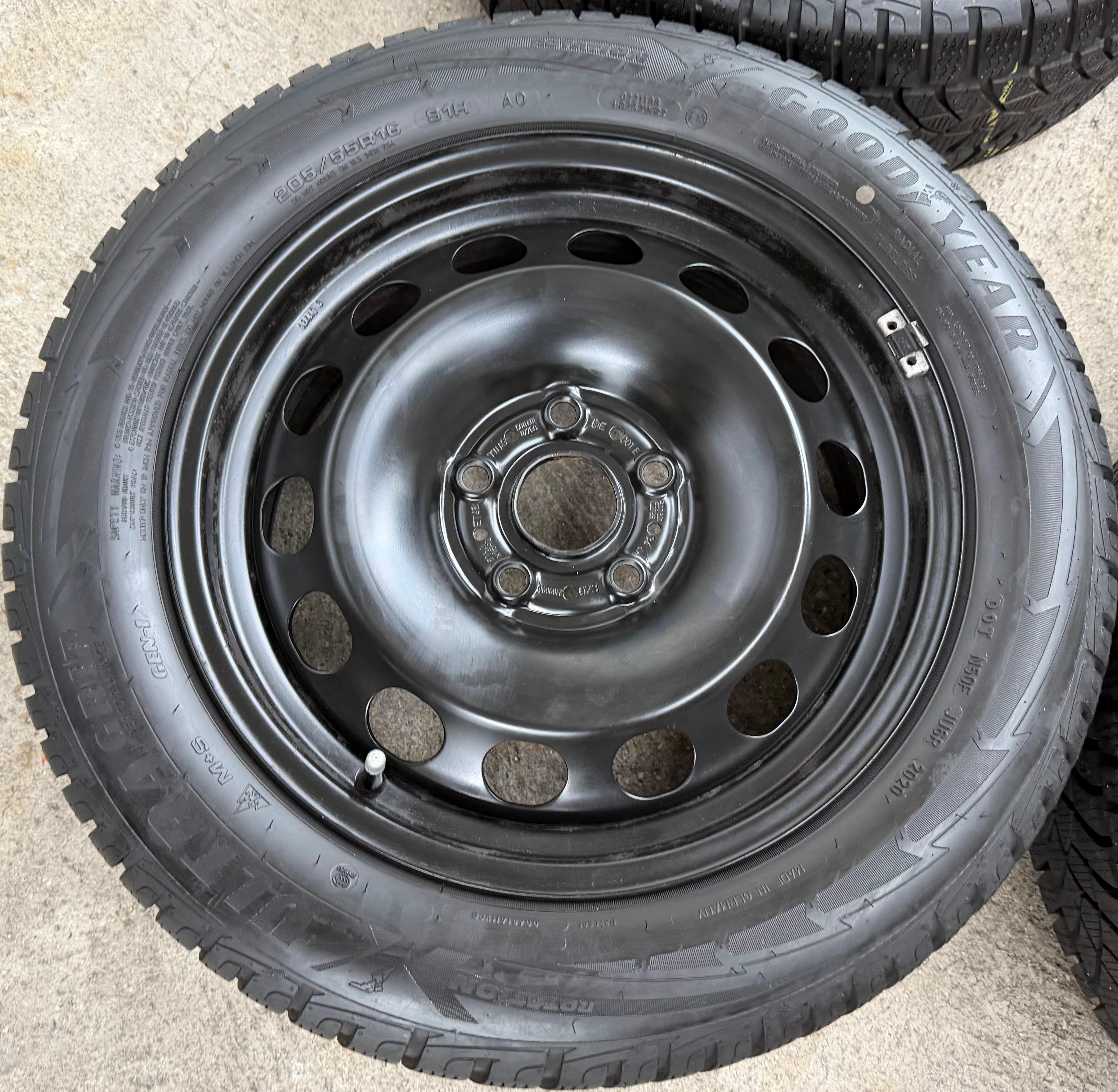4 WINTERRÄDER VW GOLF 7 AUDI A3 8V SEAT LEON 5F SKODA OCTAVIA 5E 205/55R16 91H 5Q0601027BQ
