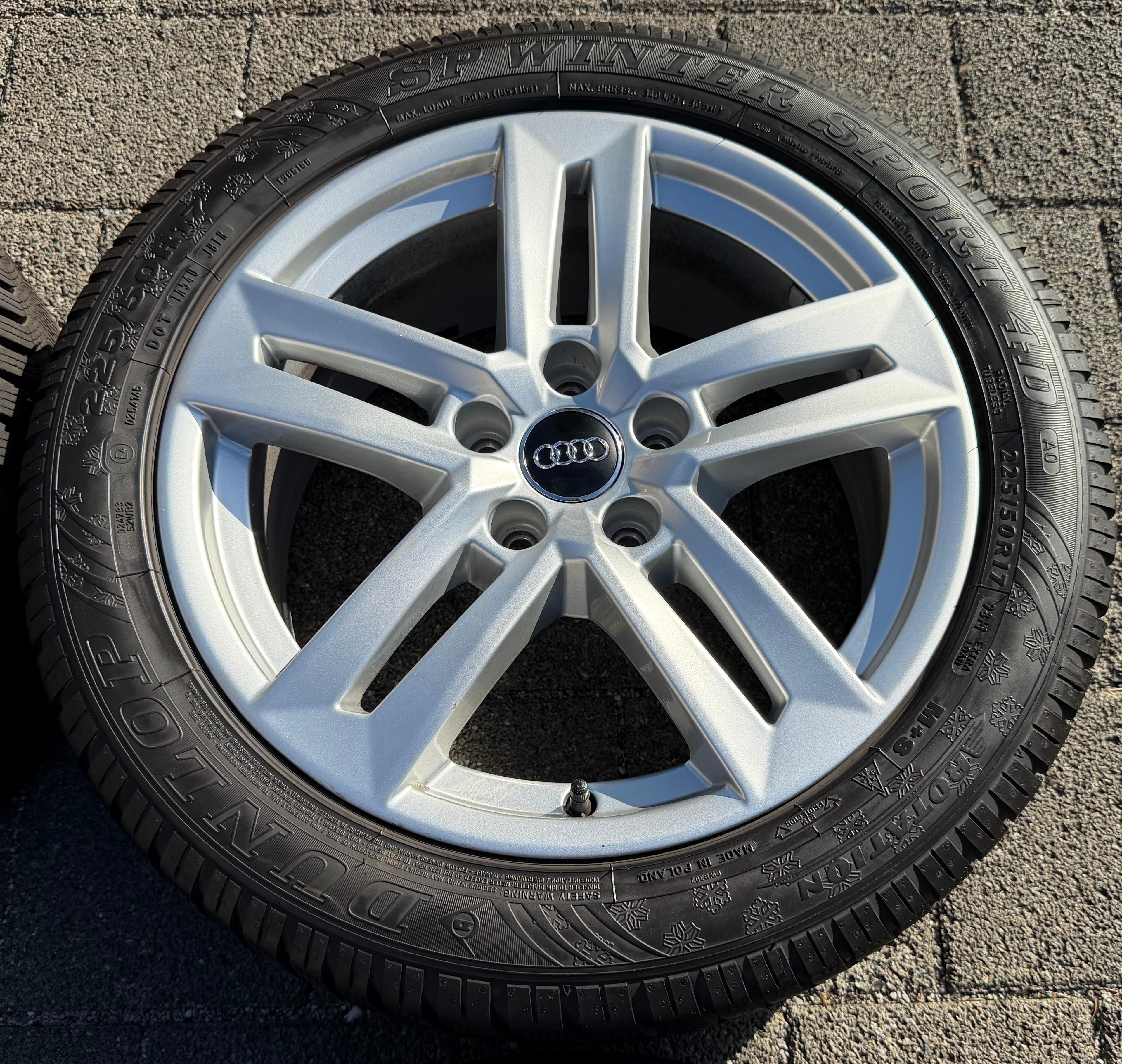 4 Original 17" Alu Winterräder Audi A4 B9 8W 8W0601025P 225/50R17 98H Winterreifen