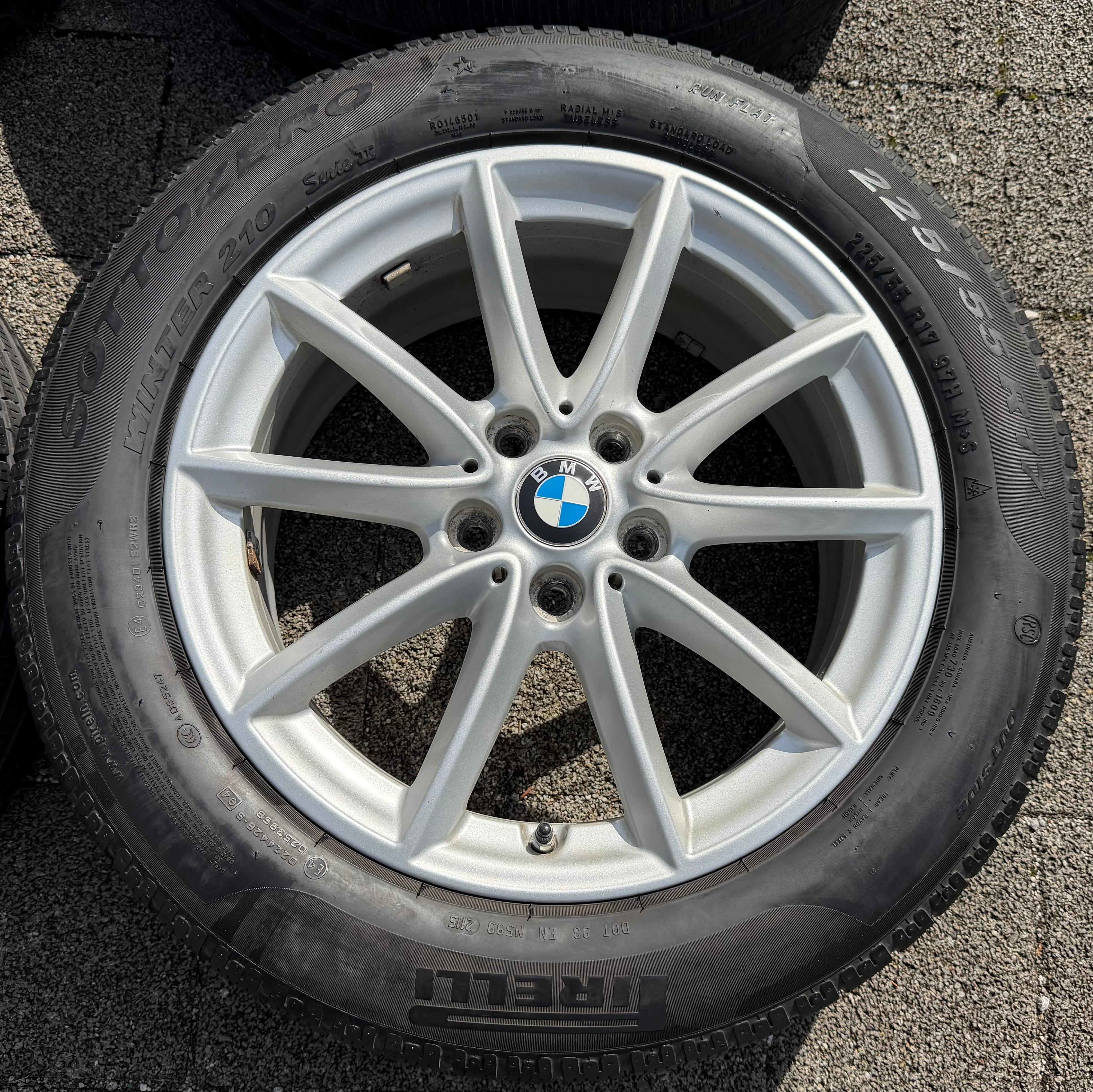 4 roues hiver en alliage d’origine 17" BMW X1 F48 X2 F39 225/55R17 97H Style 560 avec RDKS