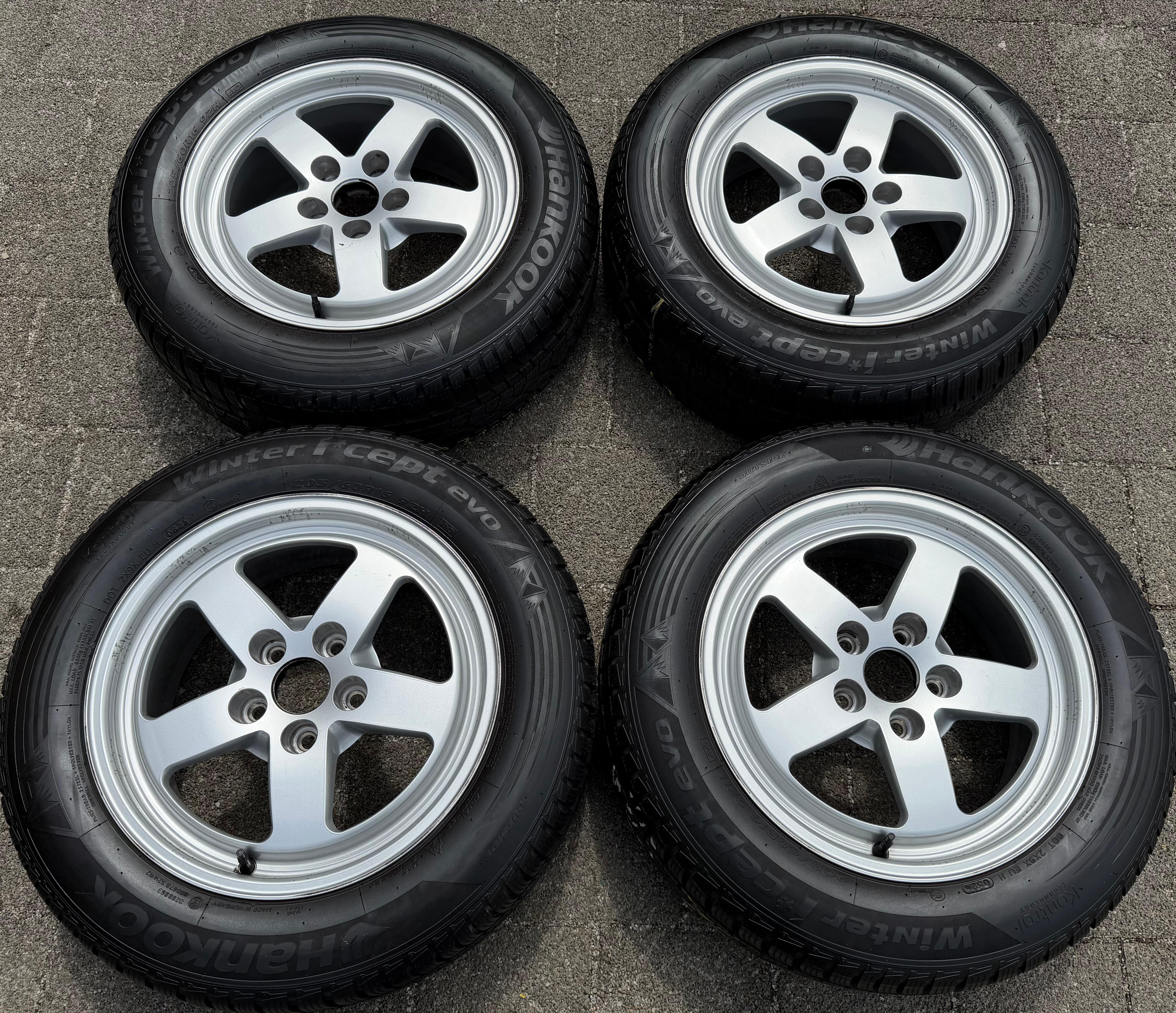 4 ORIGINAL ALU WINTERRÄDER AUDI A4 B9 8W 205/60R16 92H 8W0601025 2024