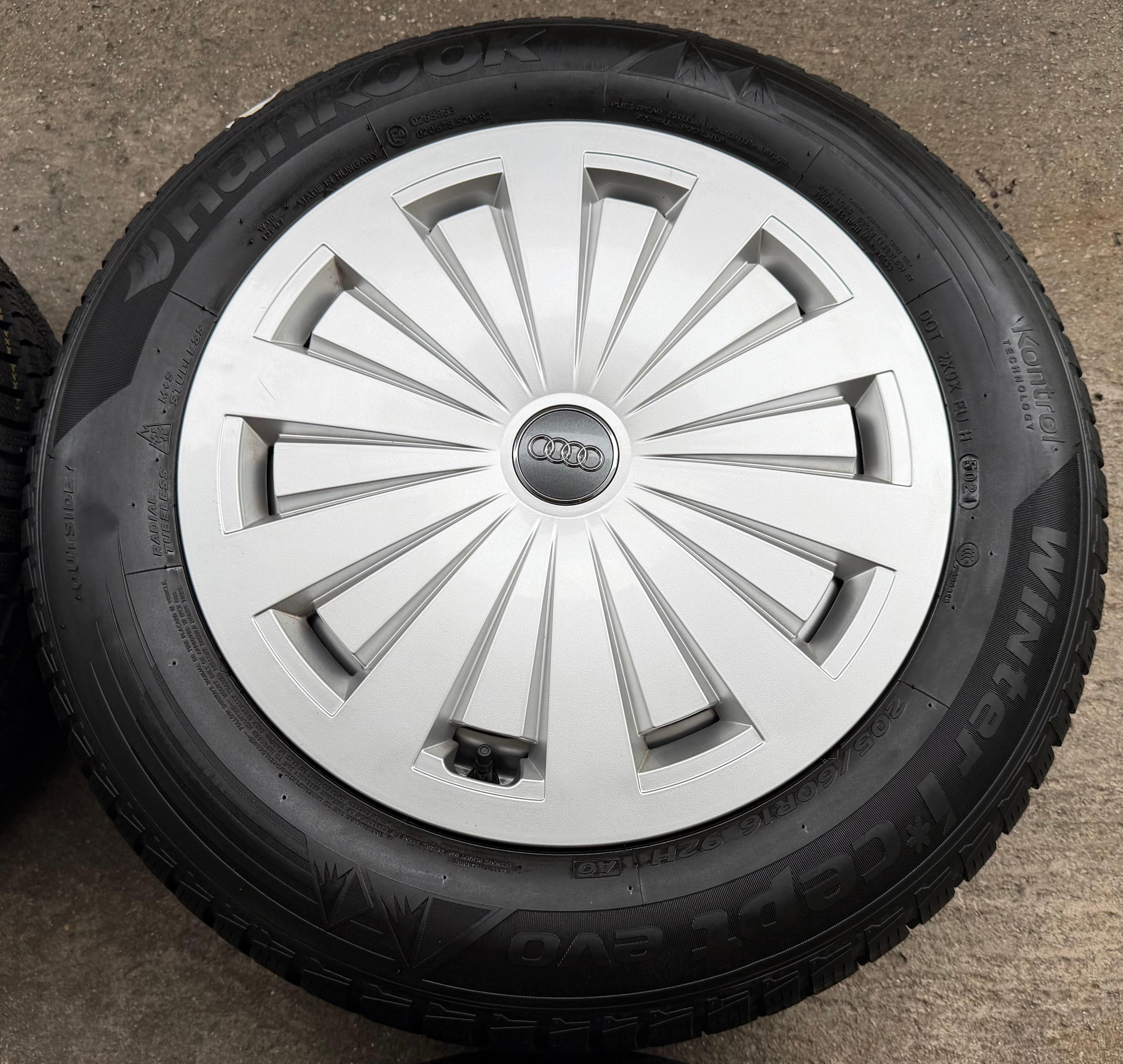 4 Original Alu Winterräder Audi A4 B9 8W 205/60R16 92H 8W0601025 Hankook