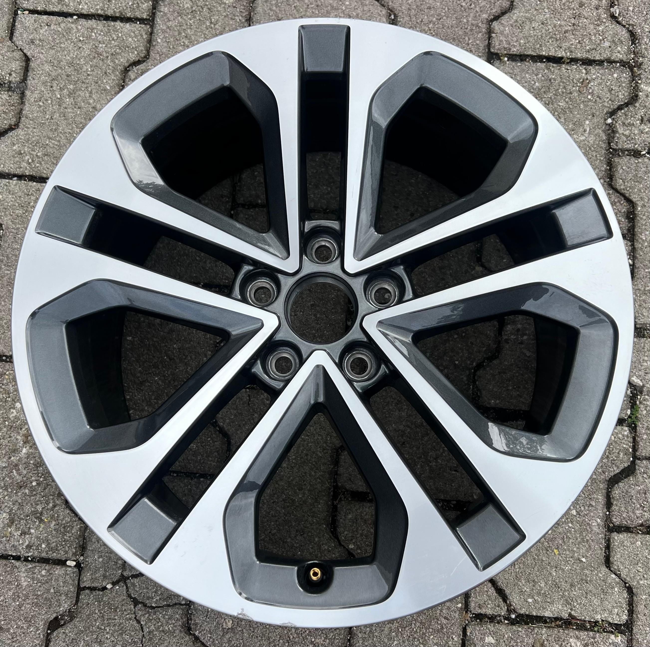 1 x ORIGINELE 18" ALUMINIUM VELG AUDI A3 S3 8Y 8Y0601025CE 8x18 ET46 GRATIS VERZENDING