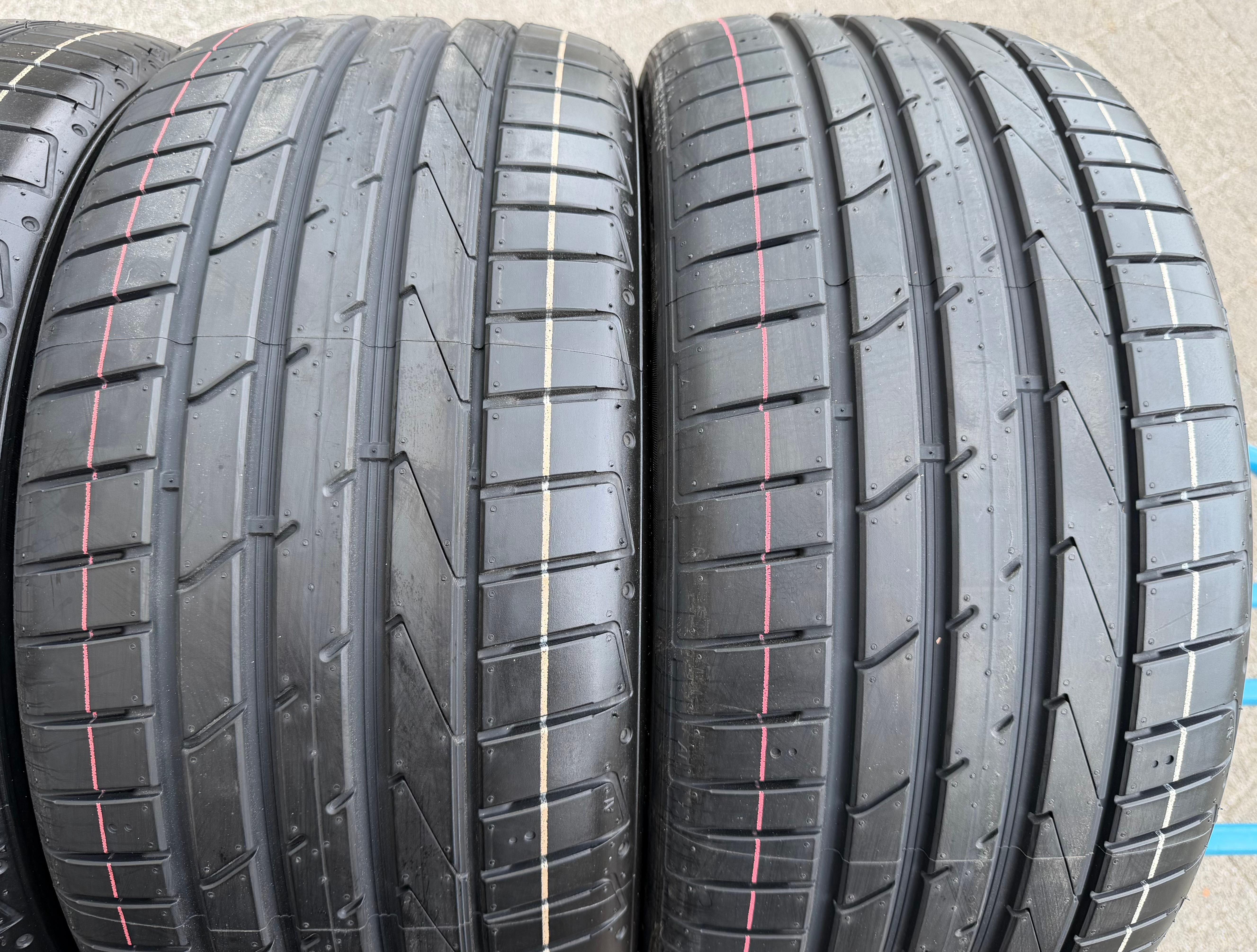 4 cerchi in lega Sommer da 18" originali per Audi A5, S5, 8W, B9, F5, 245/40R18, 93Y, 8W0601025AK, Hankook