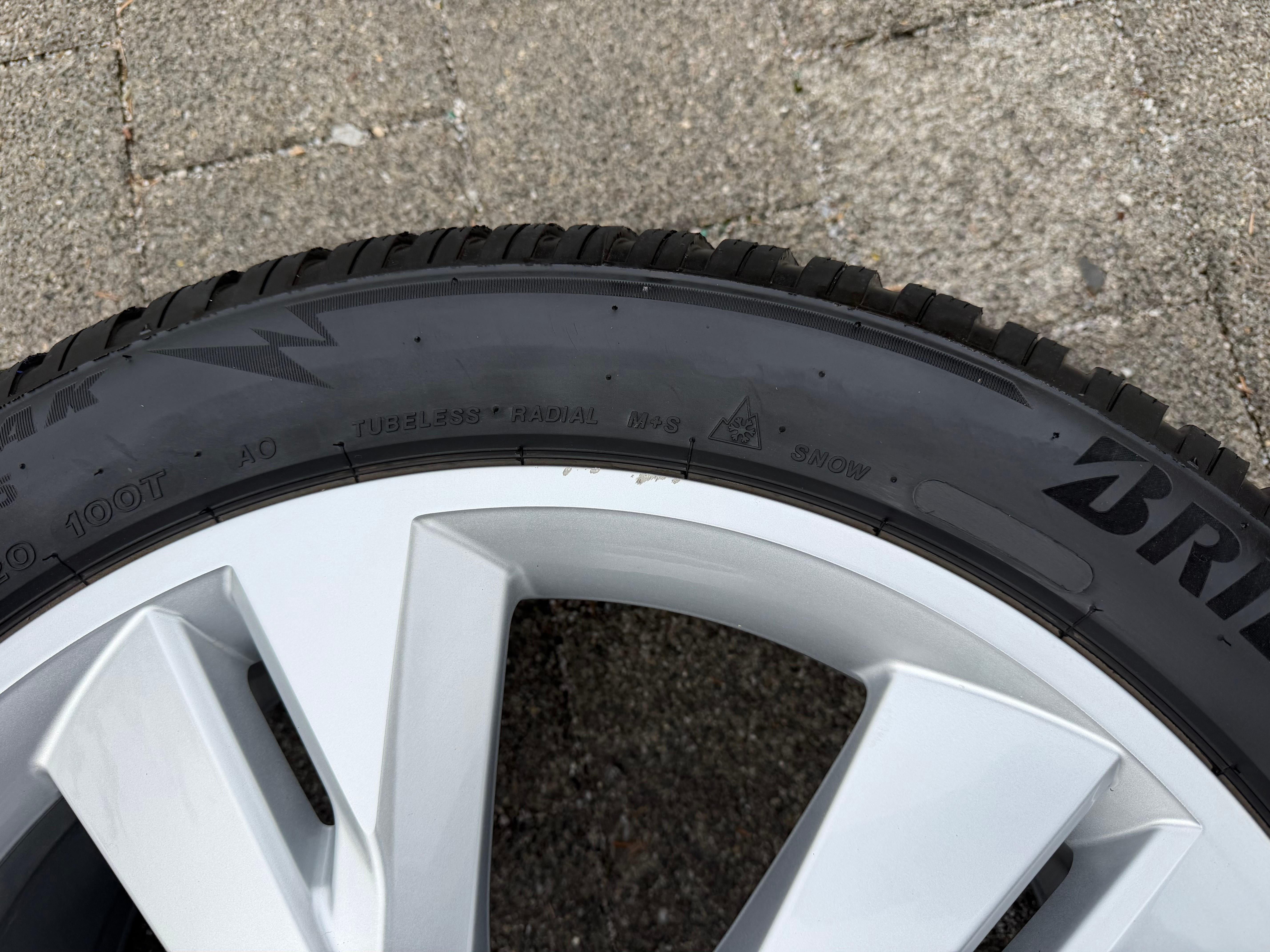 4 RUEDAS DE INVIERNO DE ALEACIÓN ORIGINALES DE 20" PARA AUDI Q4 E-TRON 235/50R20 101T 255/45R20 101T TOP