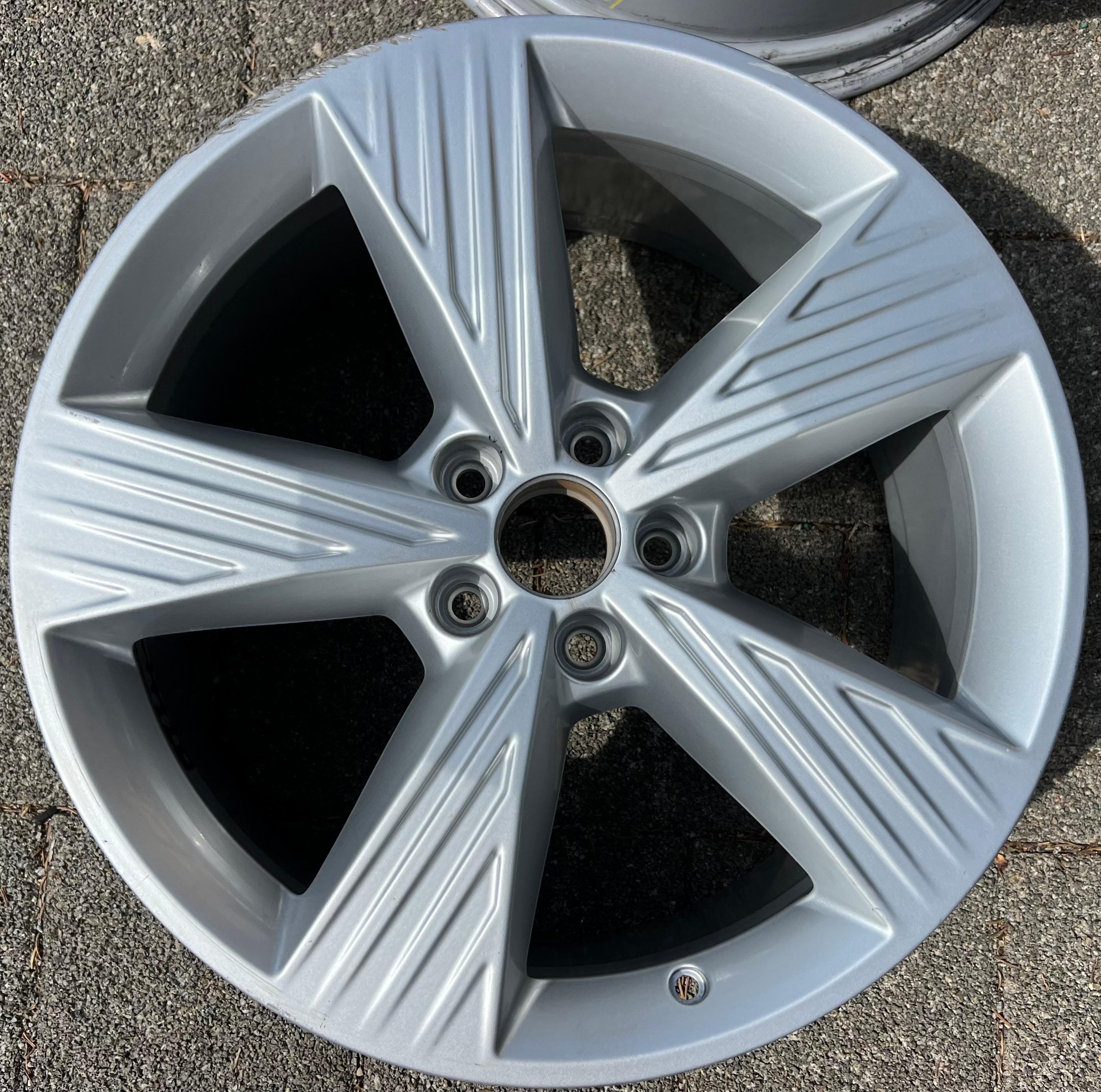 1 jante alu d'origine 19" pour Audi Q4 e-tron, référence 89A601025B, 8x19 ET45, livraison gratuite