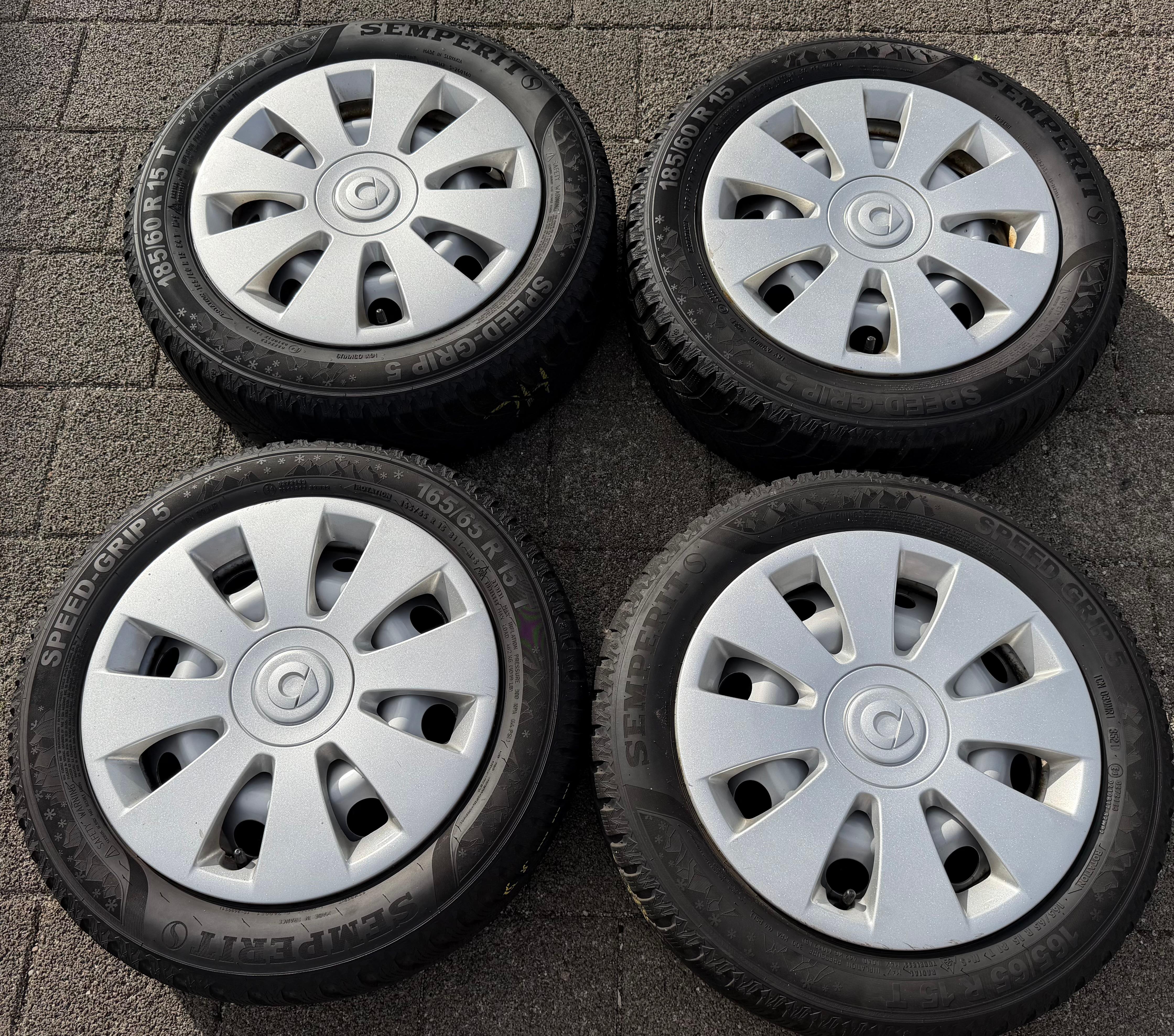 4 roues hiver d’origine Smart 453 165/65R15 81T 185/60R15 84T Semperit RDKS