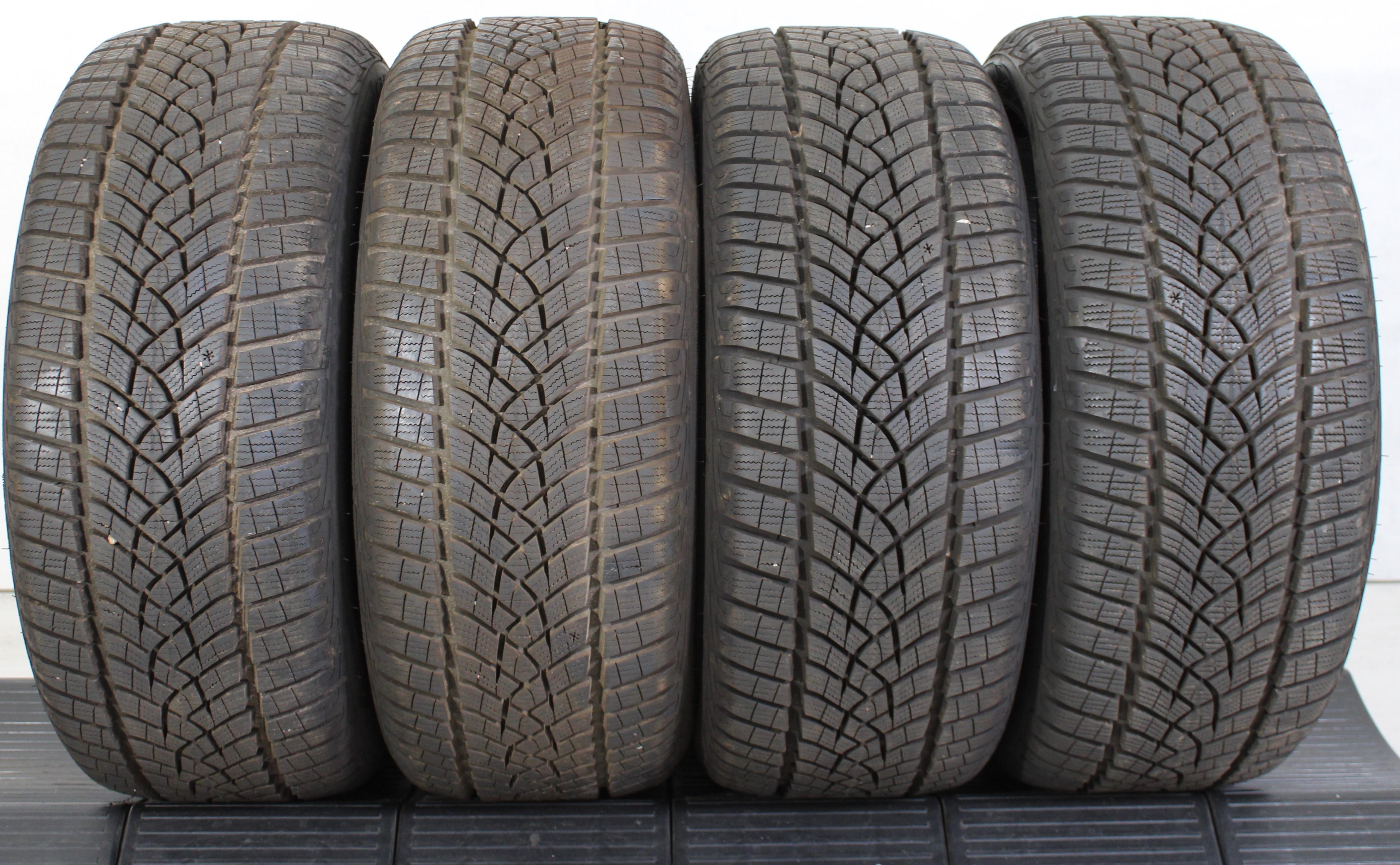 4 x 215/45R16 90V Winterreifen Goodyear Ultra Grip Performance GEN-1 8,5-9mm 2018
