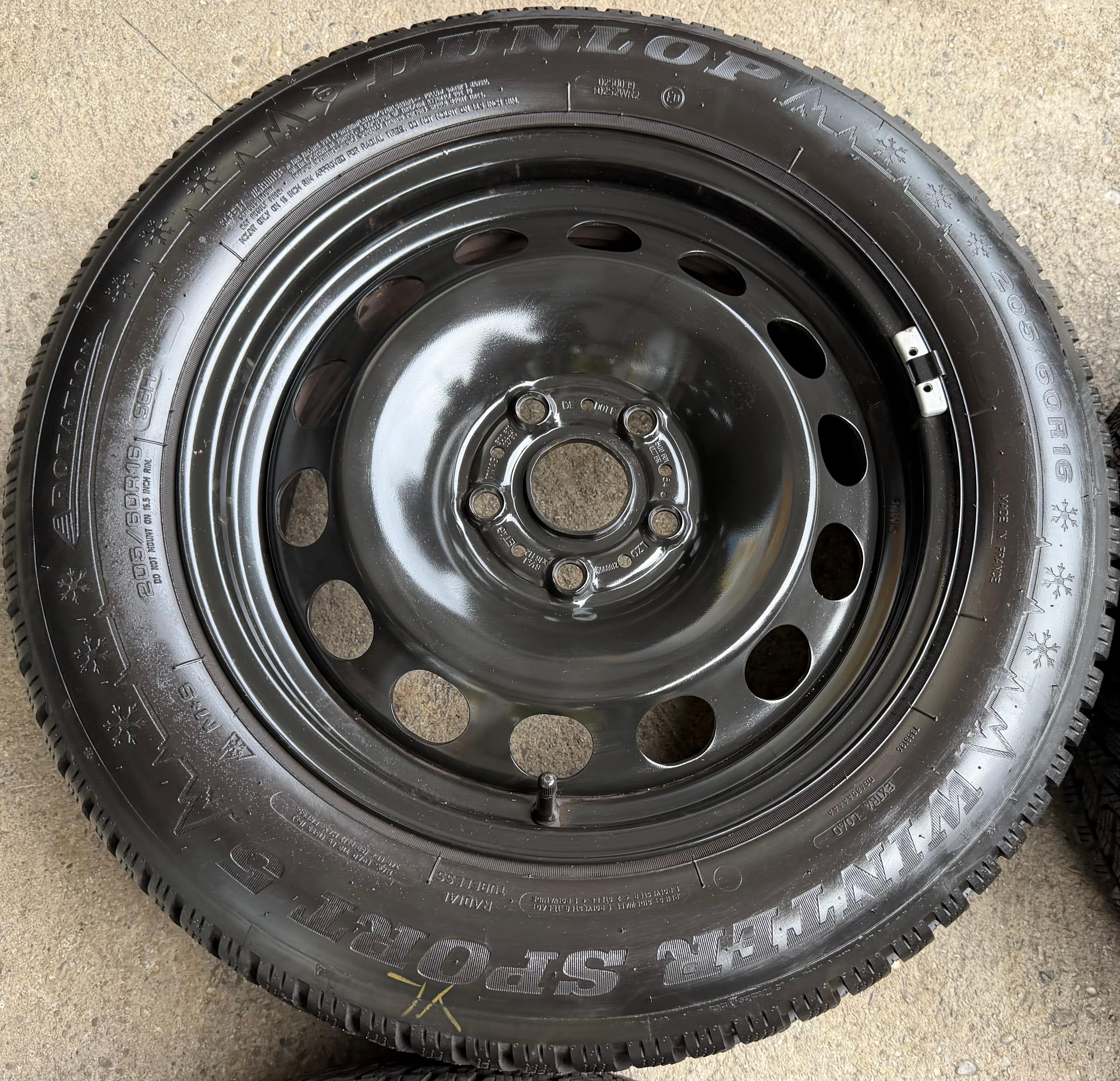 4 roues hiver Skoda Octavia IV 4 NX 205/60R16 96H 5Q0601027BQ DUNLOP