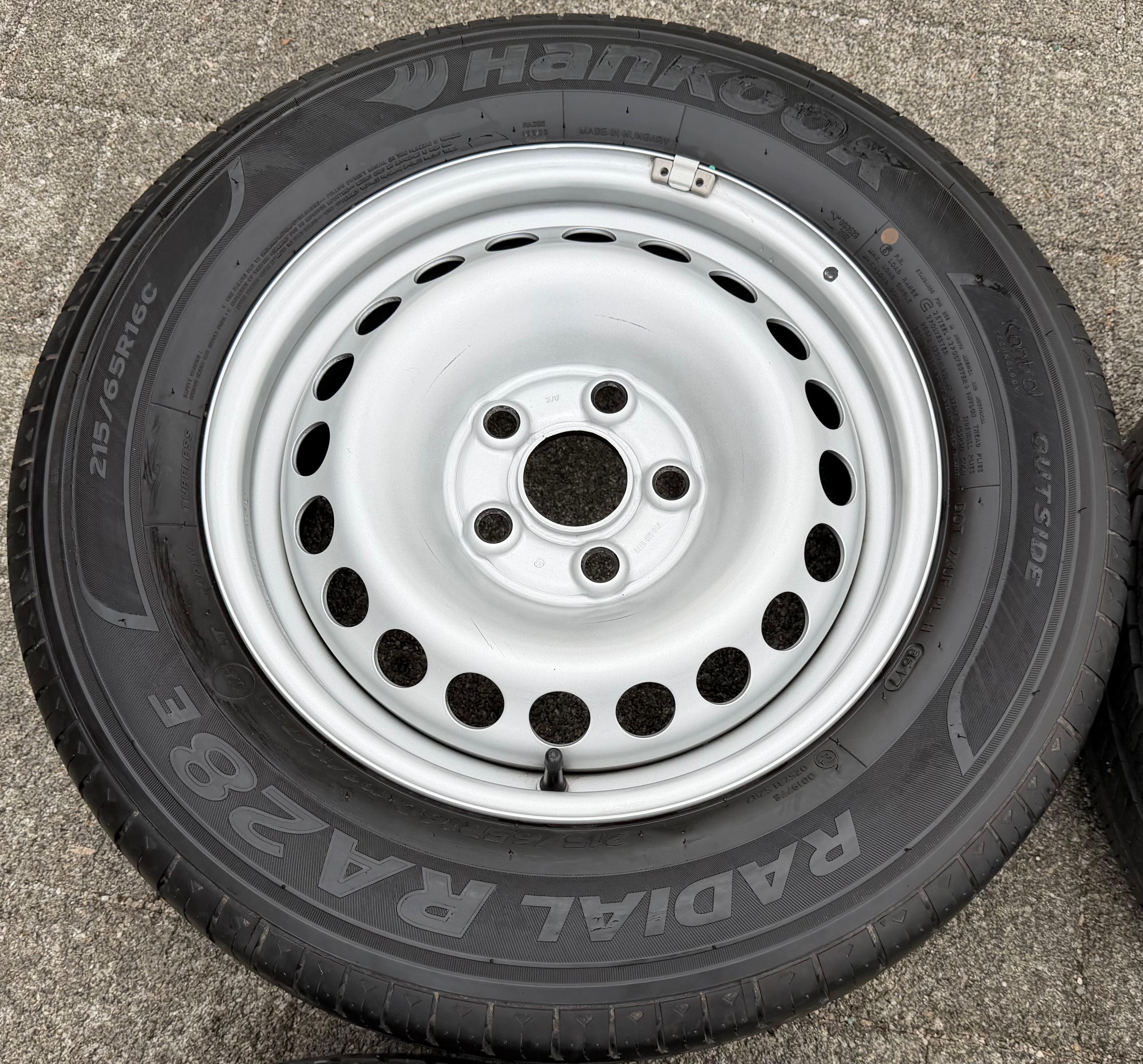 4 roues été VW BUS T5 T6 215/65R16C 106/104T pneus été Hankook