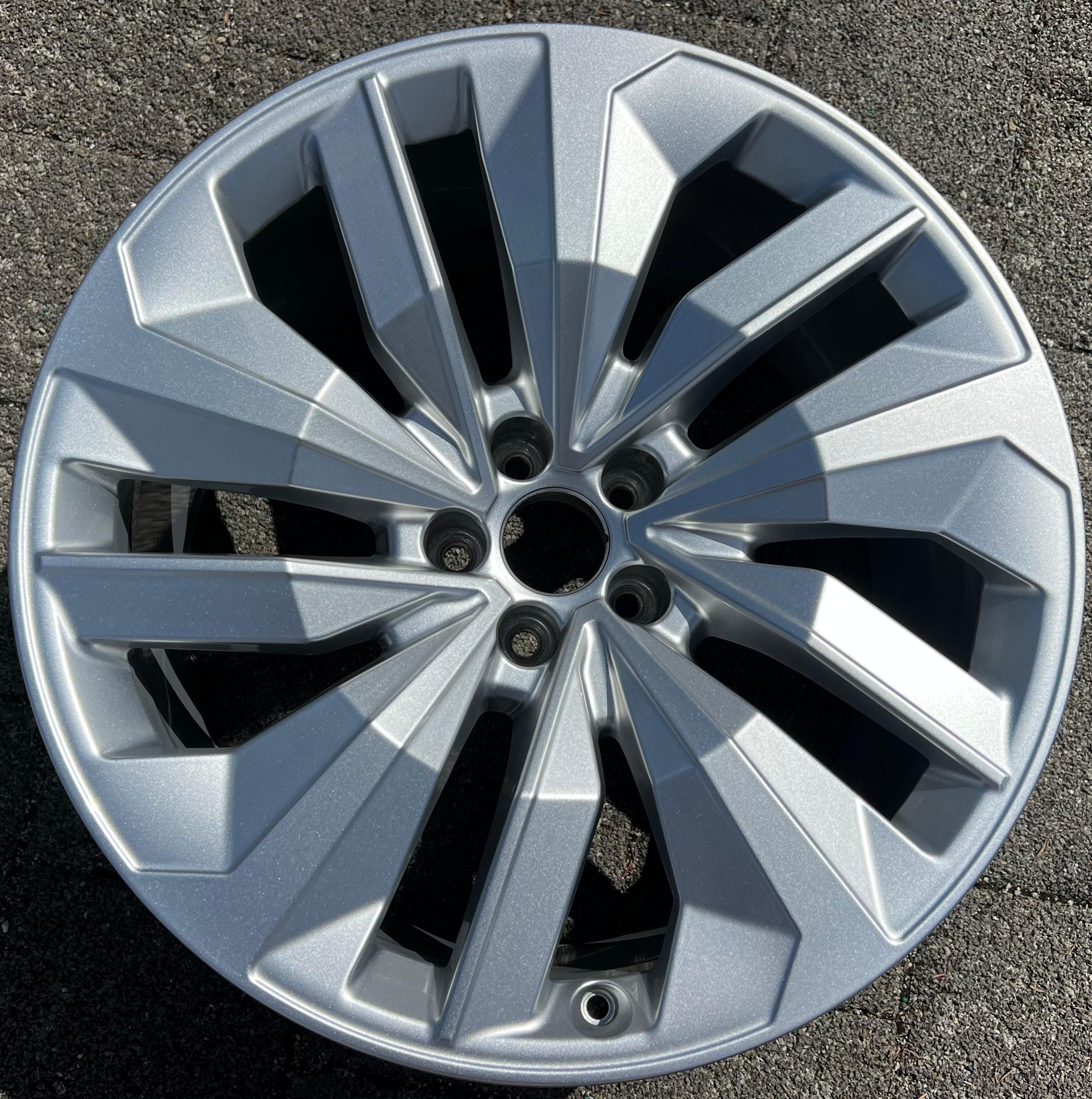 1 cerchio in lega originale da 20" per Audi Q8 SQ8 ETRON 4M 4KE601025E 10Jx20 ET22