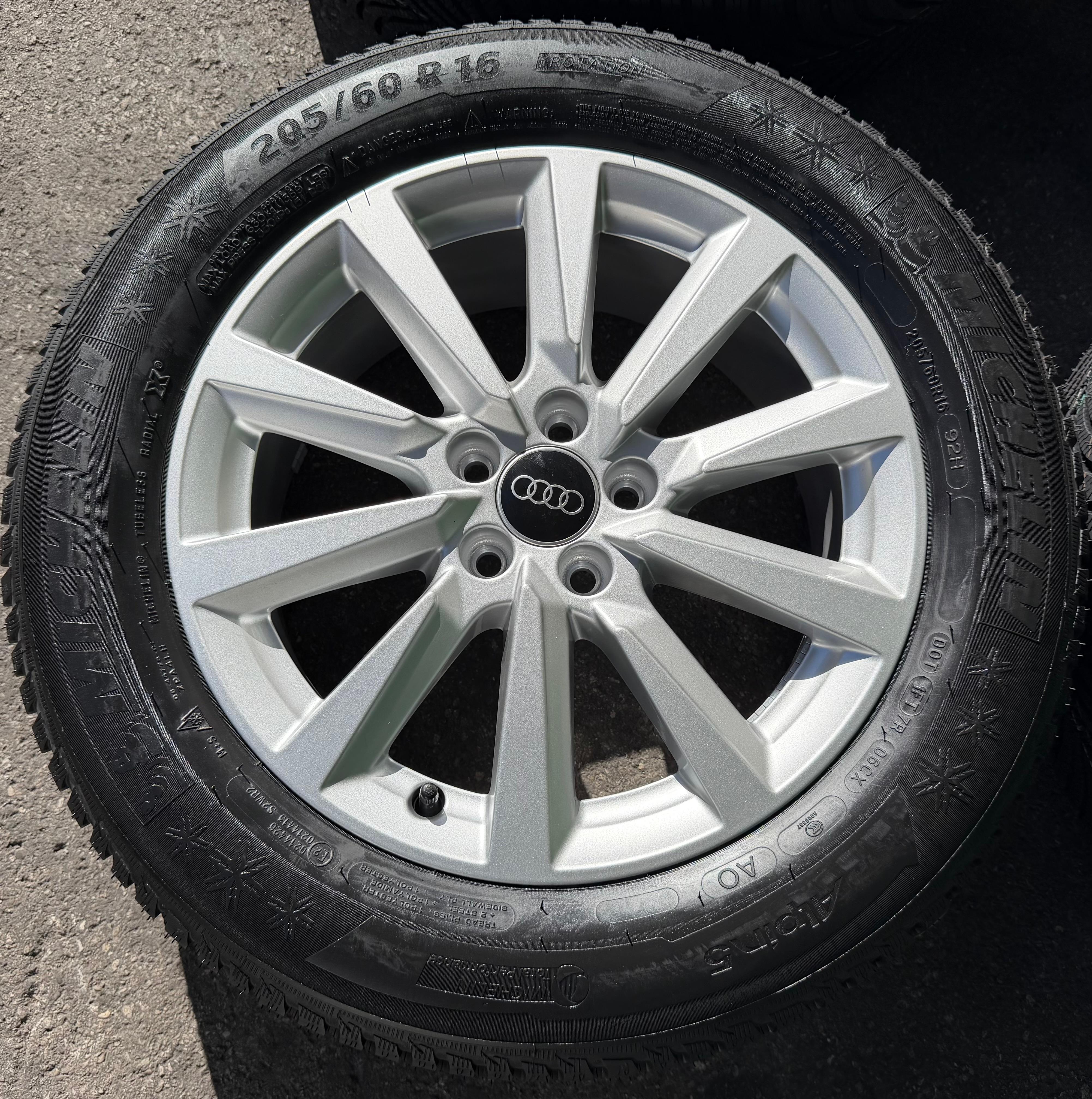 4 ruedas de invierno de aleación originales Audi A1 Allstreet City Carver GB GBH 82A601025C