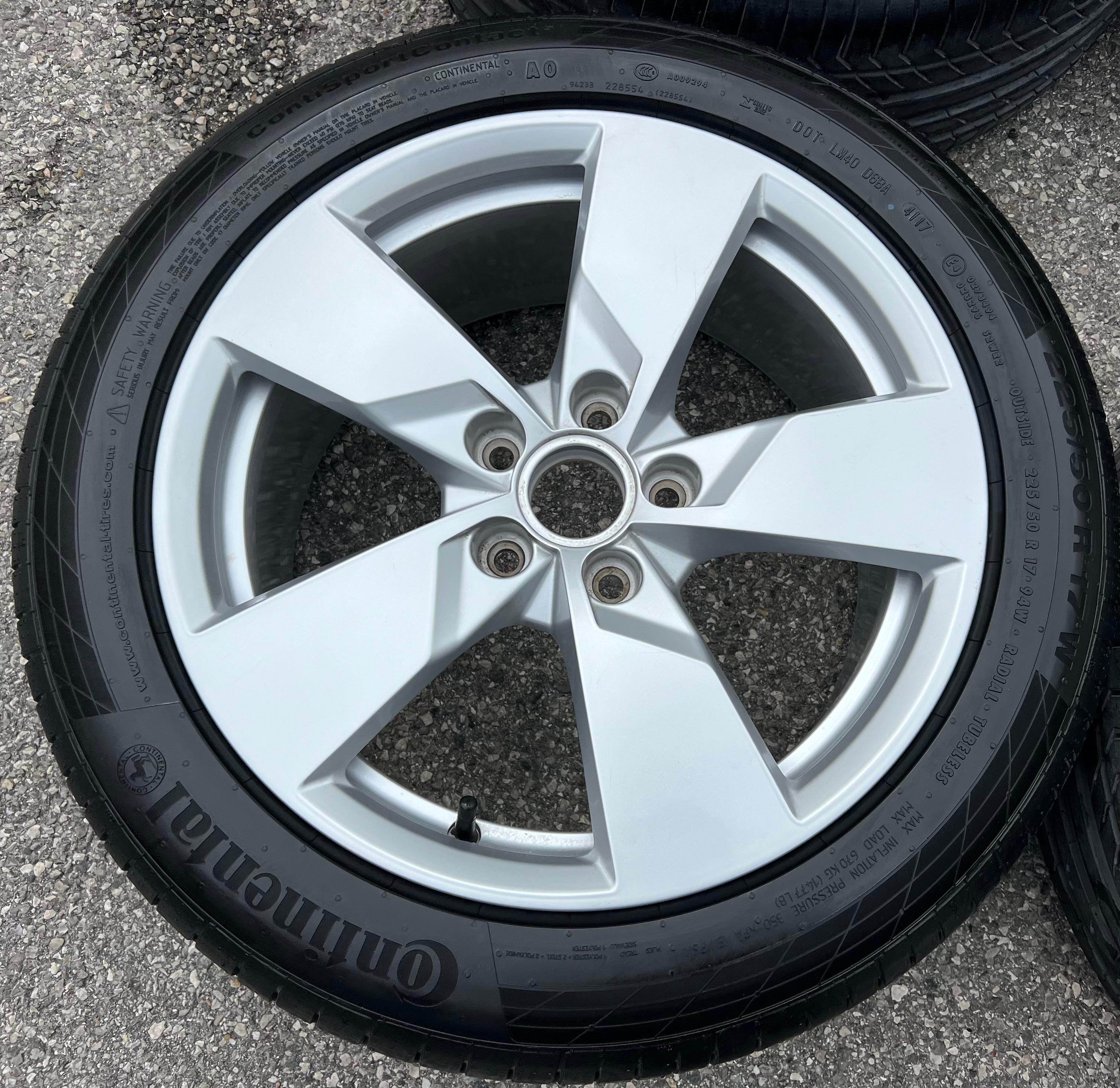 4 ORIGINAL 17" ALU SOMMERRÄDER AUDI TT 8S 225/50R17 94W CONTINENTAL 8S0601025BA