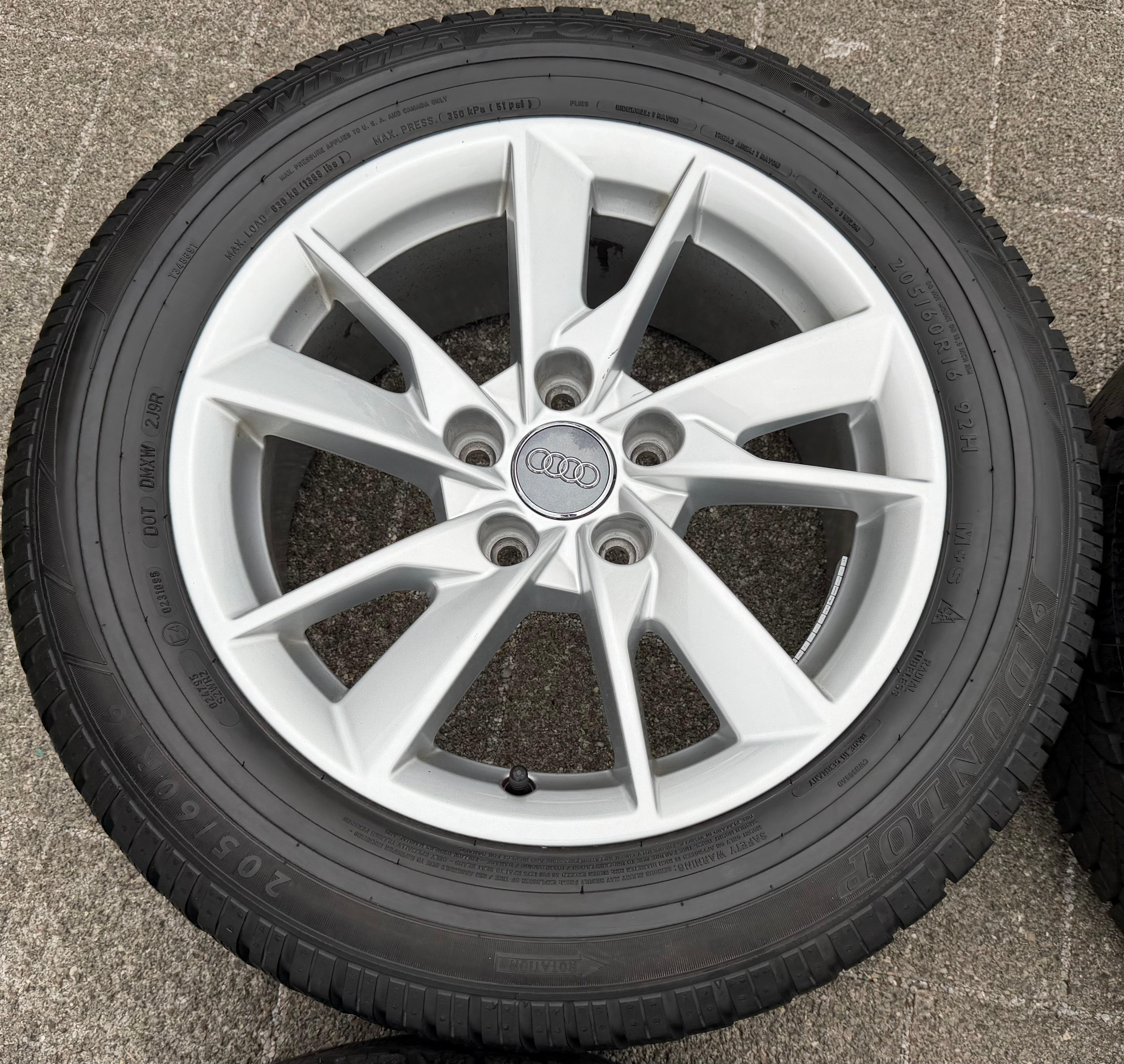 4 Original Alu Winterräder Audi A4 8W B9 8W0601025A 205/60R16 92H Dunlop