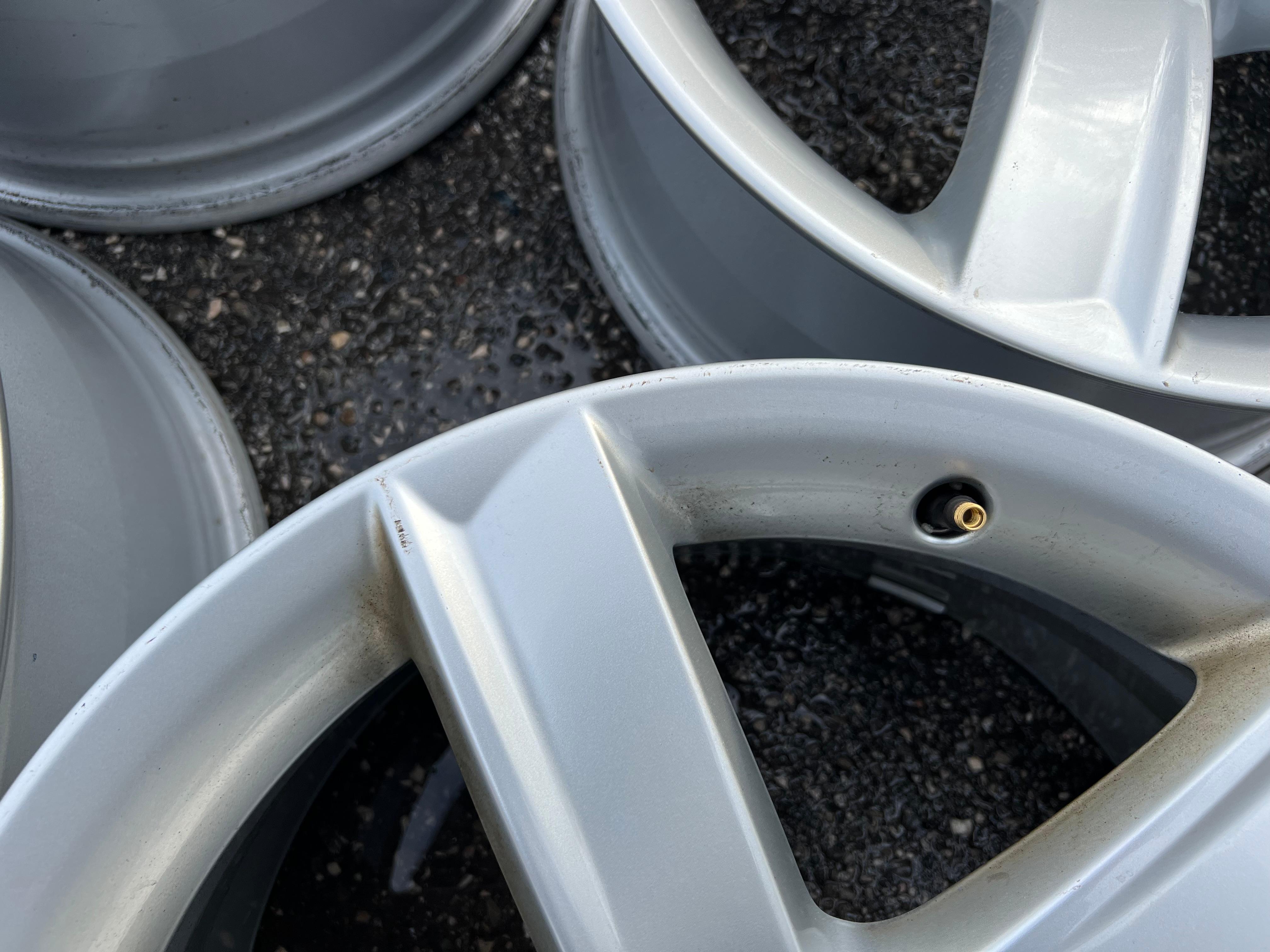 4 CERCHI ORIGINALI IN ALLUMINIO DA 17" AUDI A5 8T 8T0071497 CONSEGNA GRATUITA