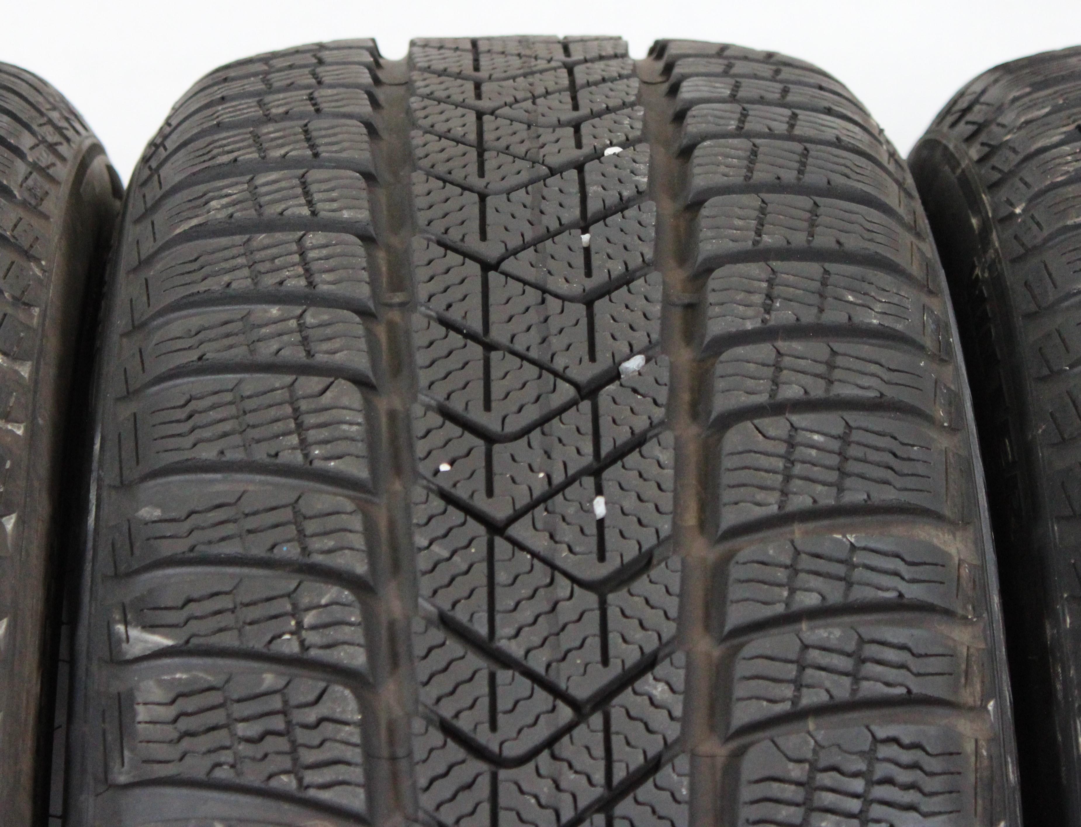 4 x 225/45R19 96V pneumatici invernali Pirelli Sottozero 3 Runflat 7mm 2020 * Consegna gratuita