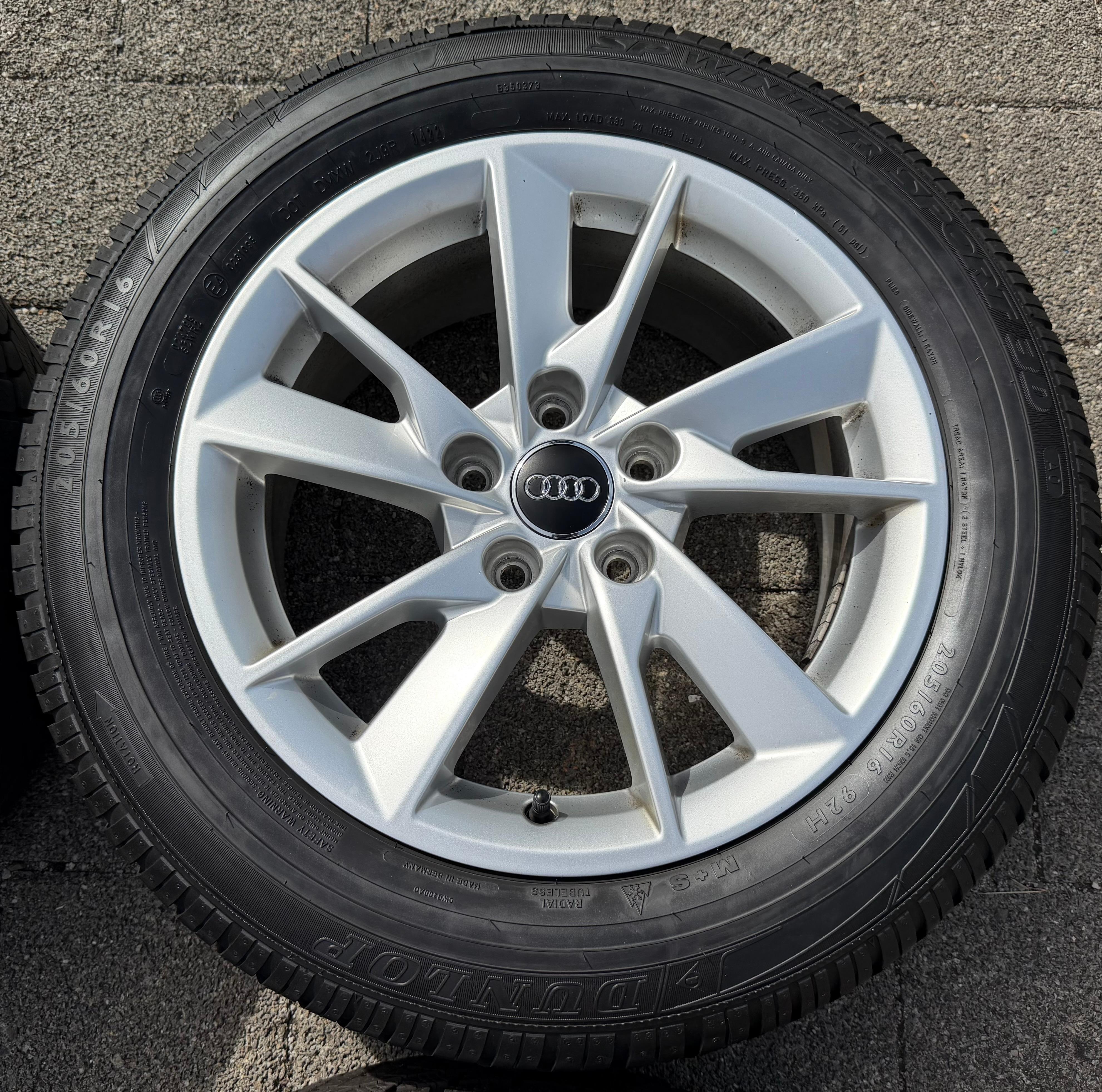 4 cerchi in lega originali da 16" per Audi A4 8W B9 8W0601025B 7x16 ET35