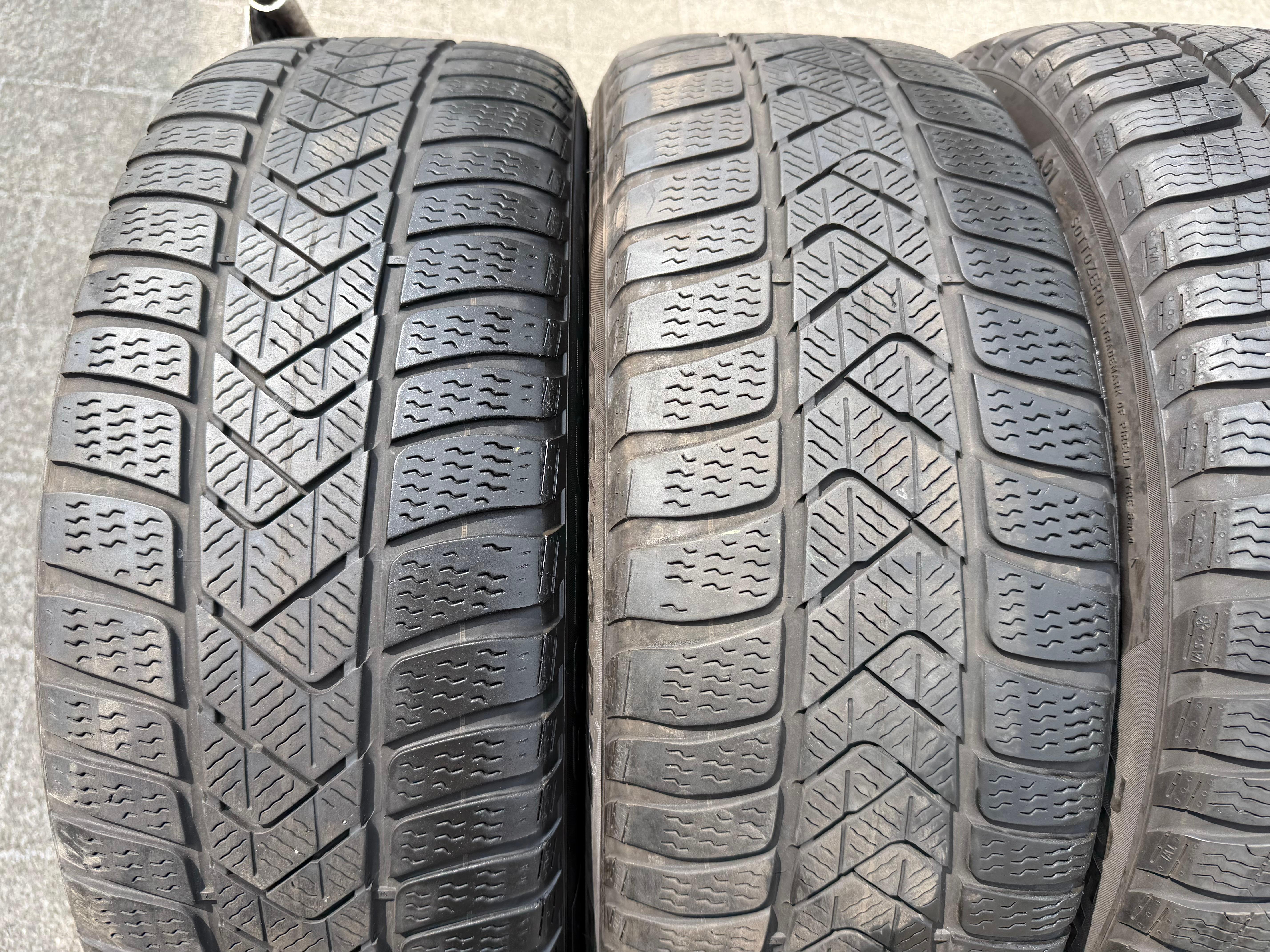 4 Original 17" Alu Winterräder Audi A3 S3 8V 8Y0601025L 205/50R17 93H Pirelli