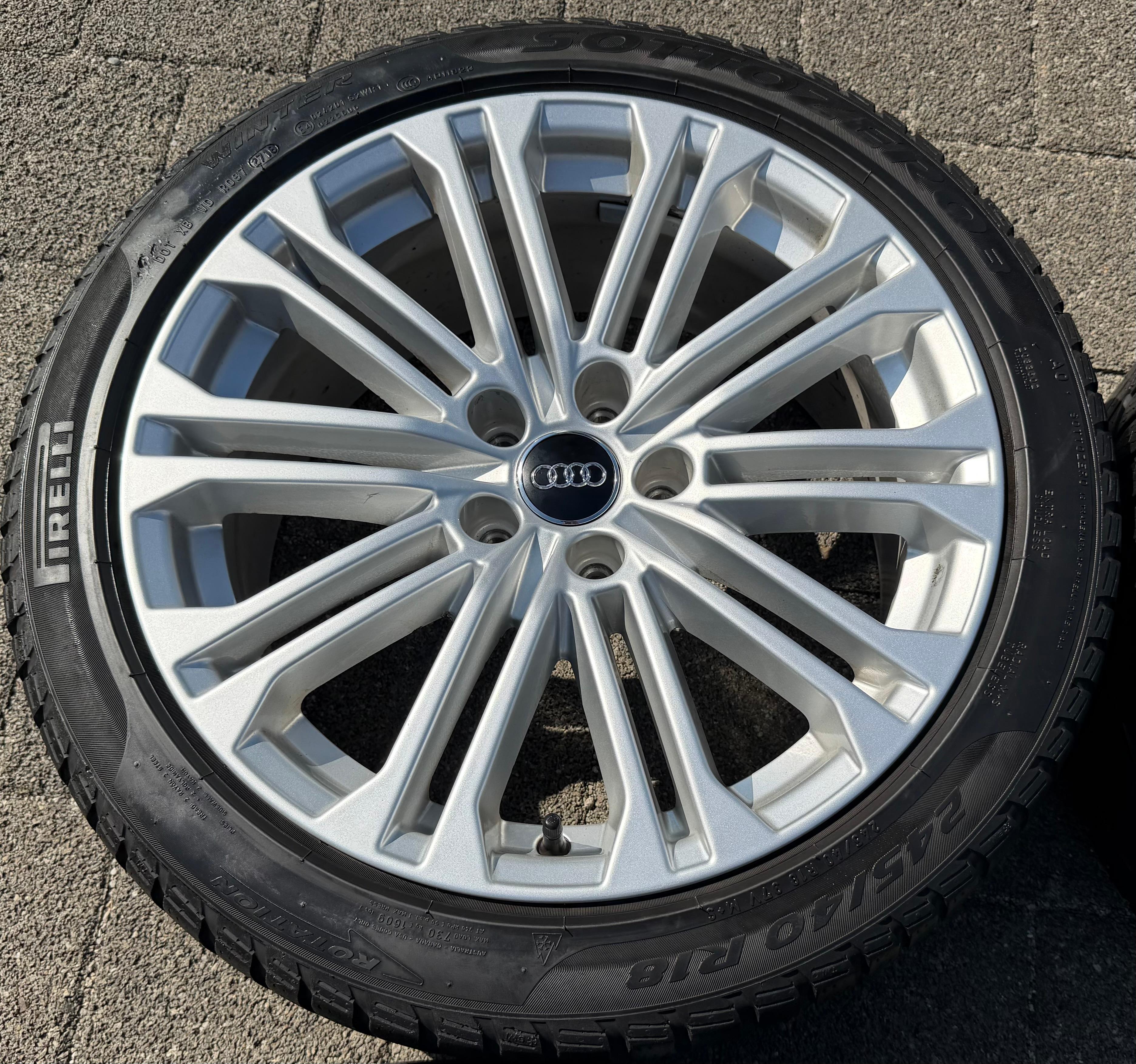 4 Original 18" Alufelgen Audi A5 S5 F9 8W 8W0601025EE 8x18 ET31