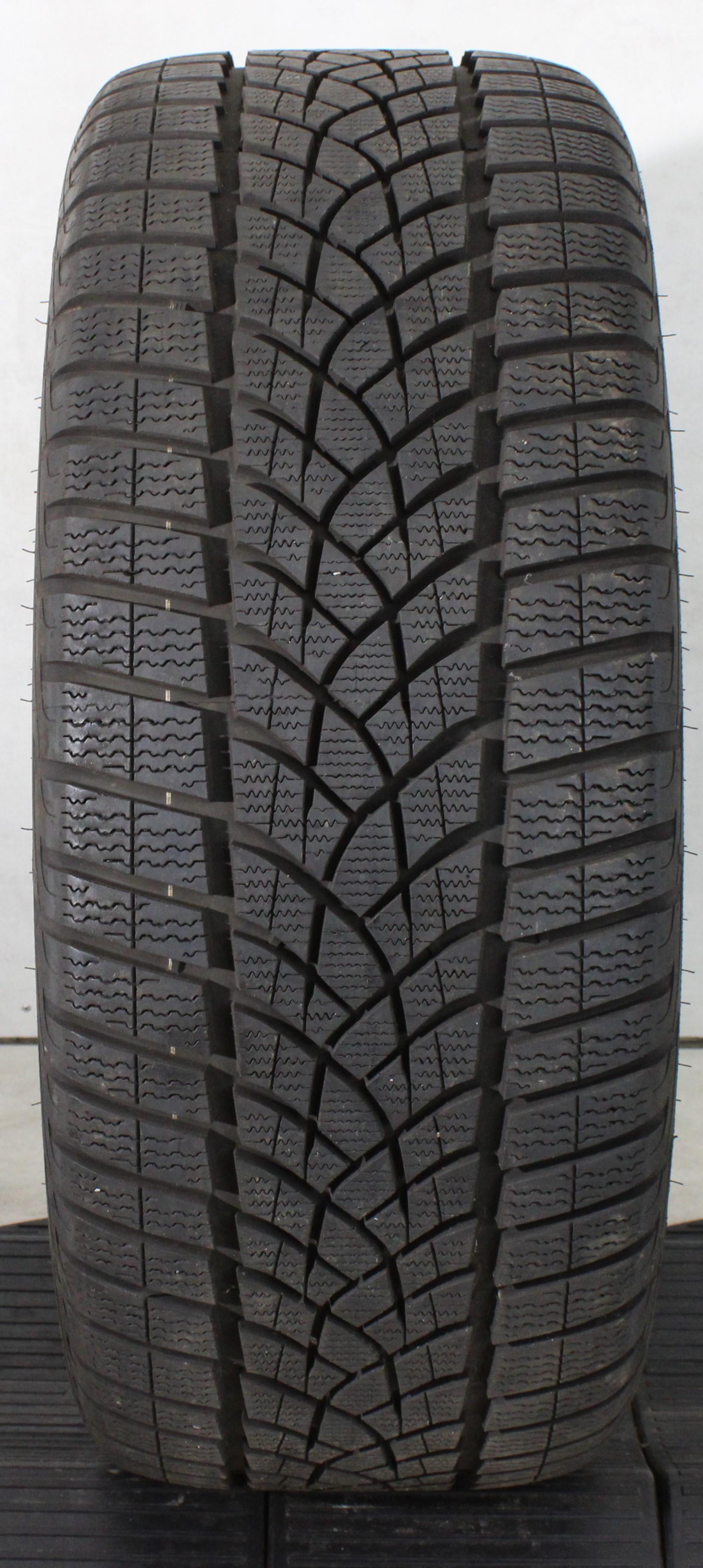 1 x 265/40R20 104V Winterreifen Goodyear Ultra Grip Performance GEN-1 AO 8mm 2024