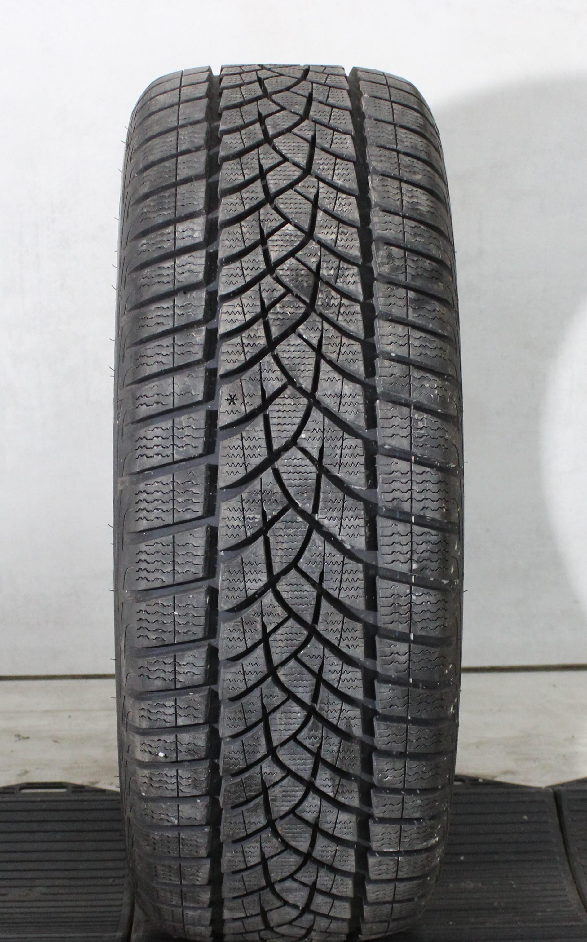 1 x 235/50R19 99V Winterreifen Goodyear UltraGrip Performance GEN-1 8mm 2020 AO