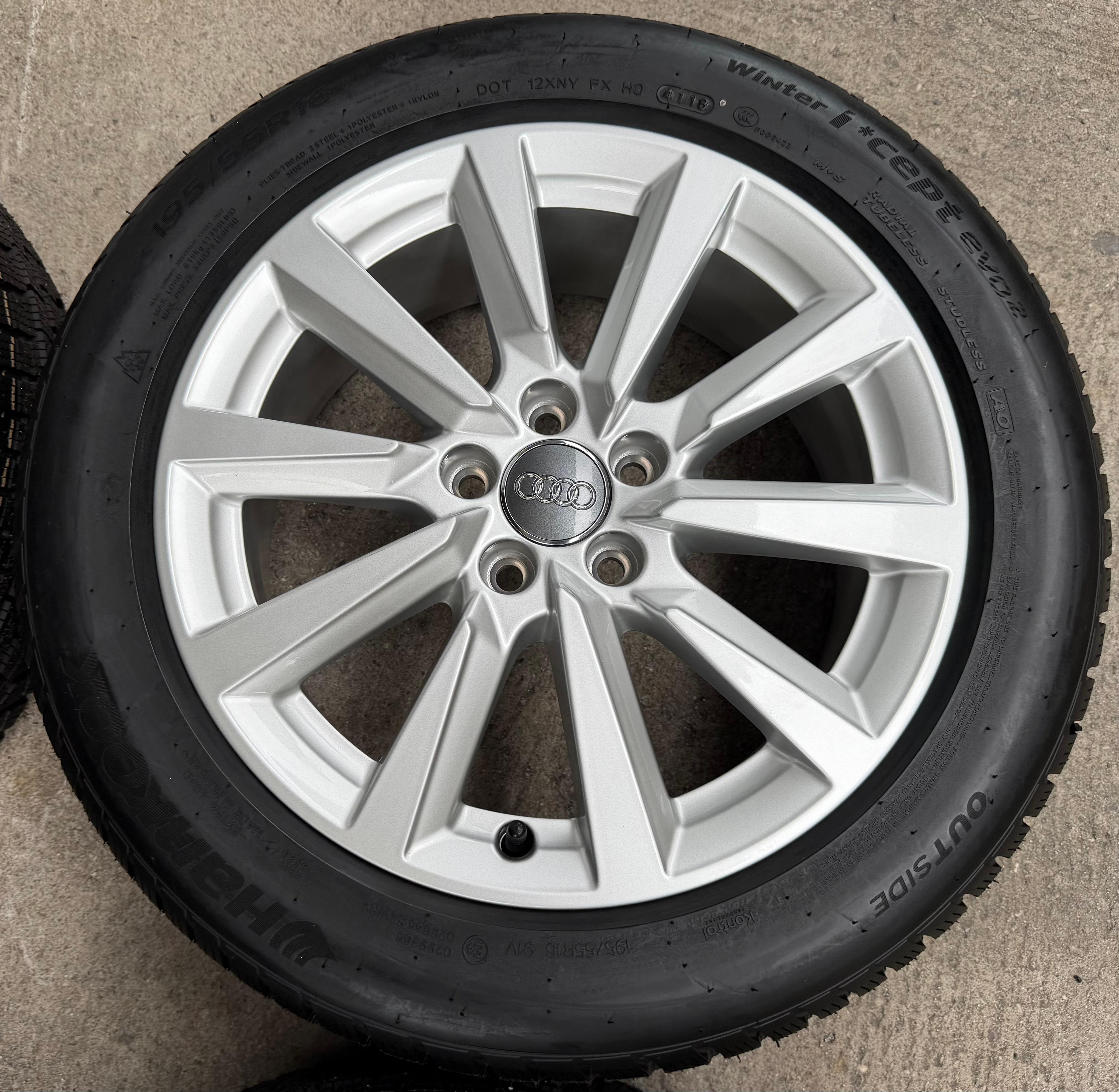 4 Original Alu Winterräder Audi A1 GB 82A601025C 195/55R16 91V Bridgestone