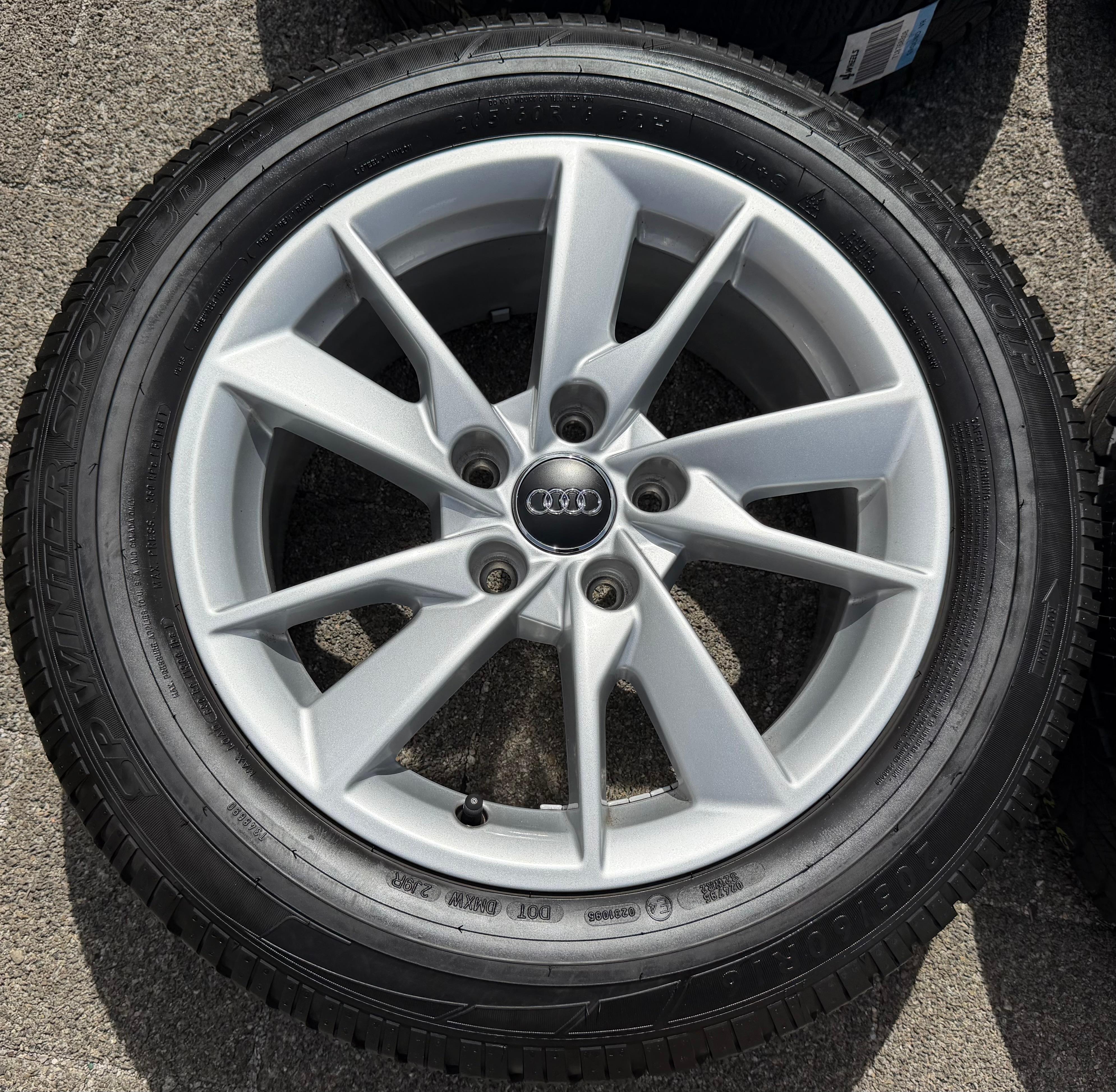 4 Original Alu Winterräder Audi A4 8W B9 8W0601025A 205/60R16 92H Dunlop