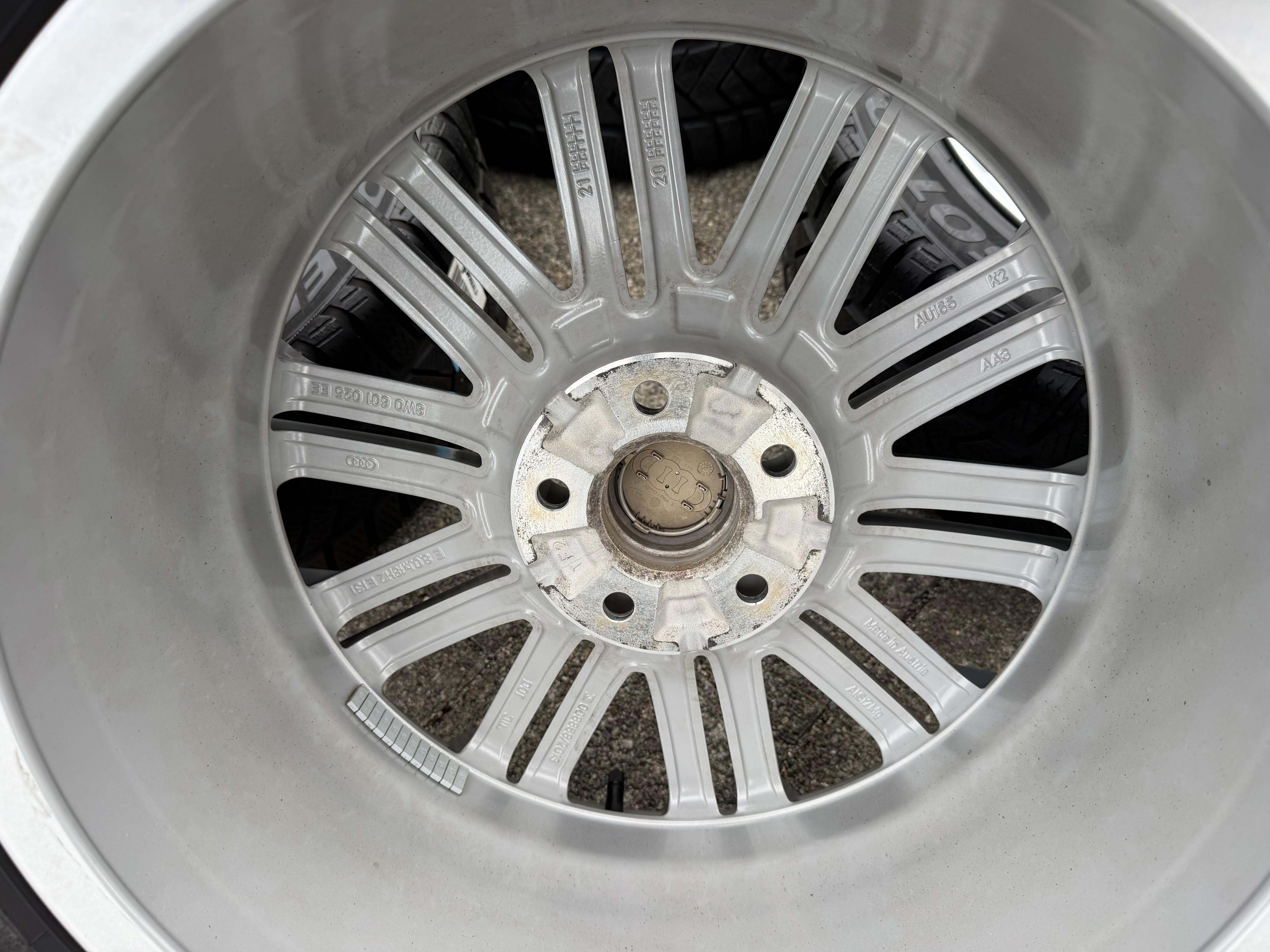4 Original 18" Alu Winterräder Audi A5 8W F5 245/40R18 97V 8W0601025EE Pirelli