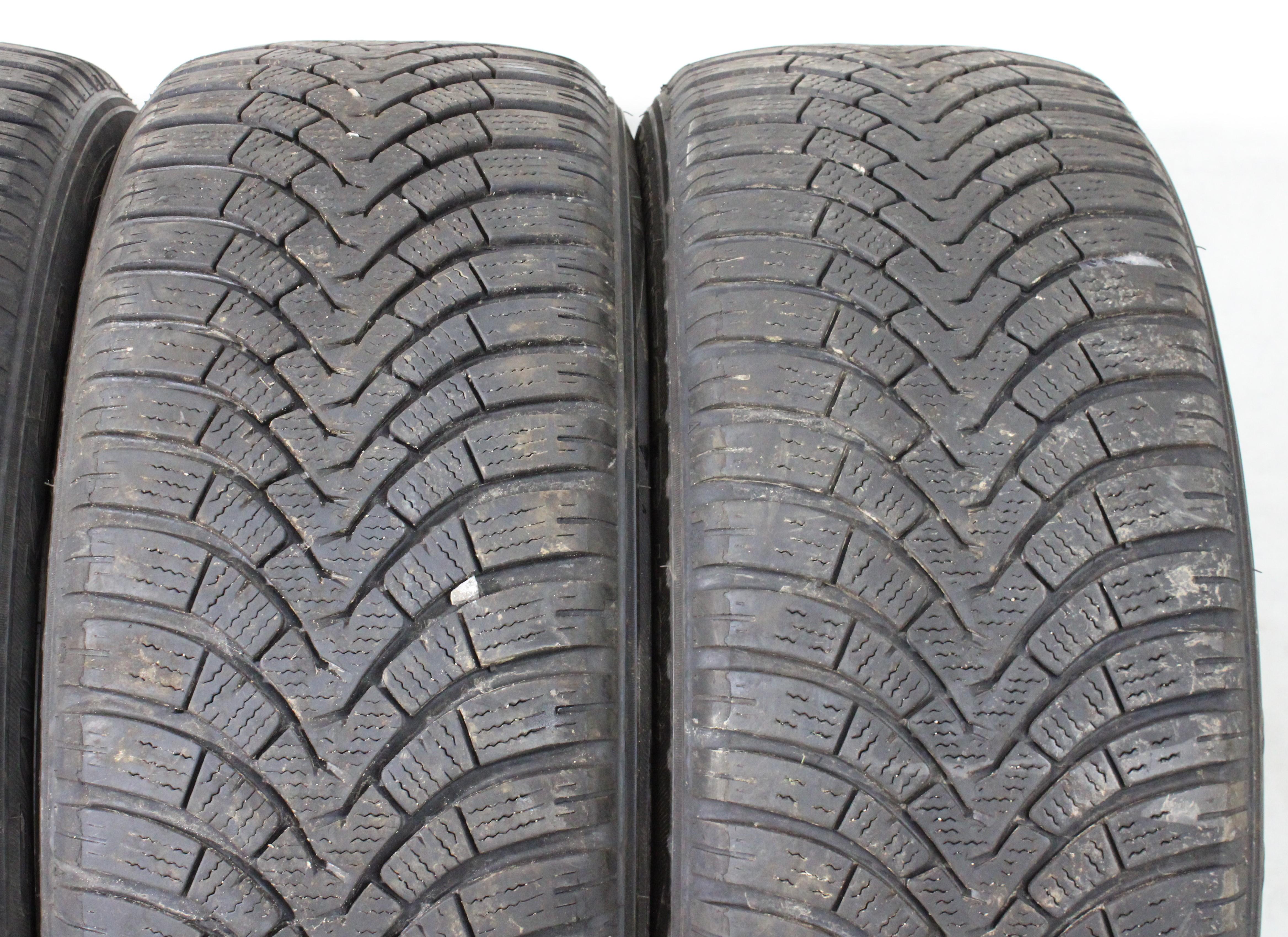 4 x 215/55R17 98V Winterreifen Falken Eurowinter HS01 1x5,5-6mm/2x6-6,5mm/1x7-7,5mm 2022 XL