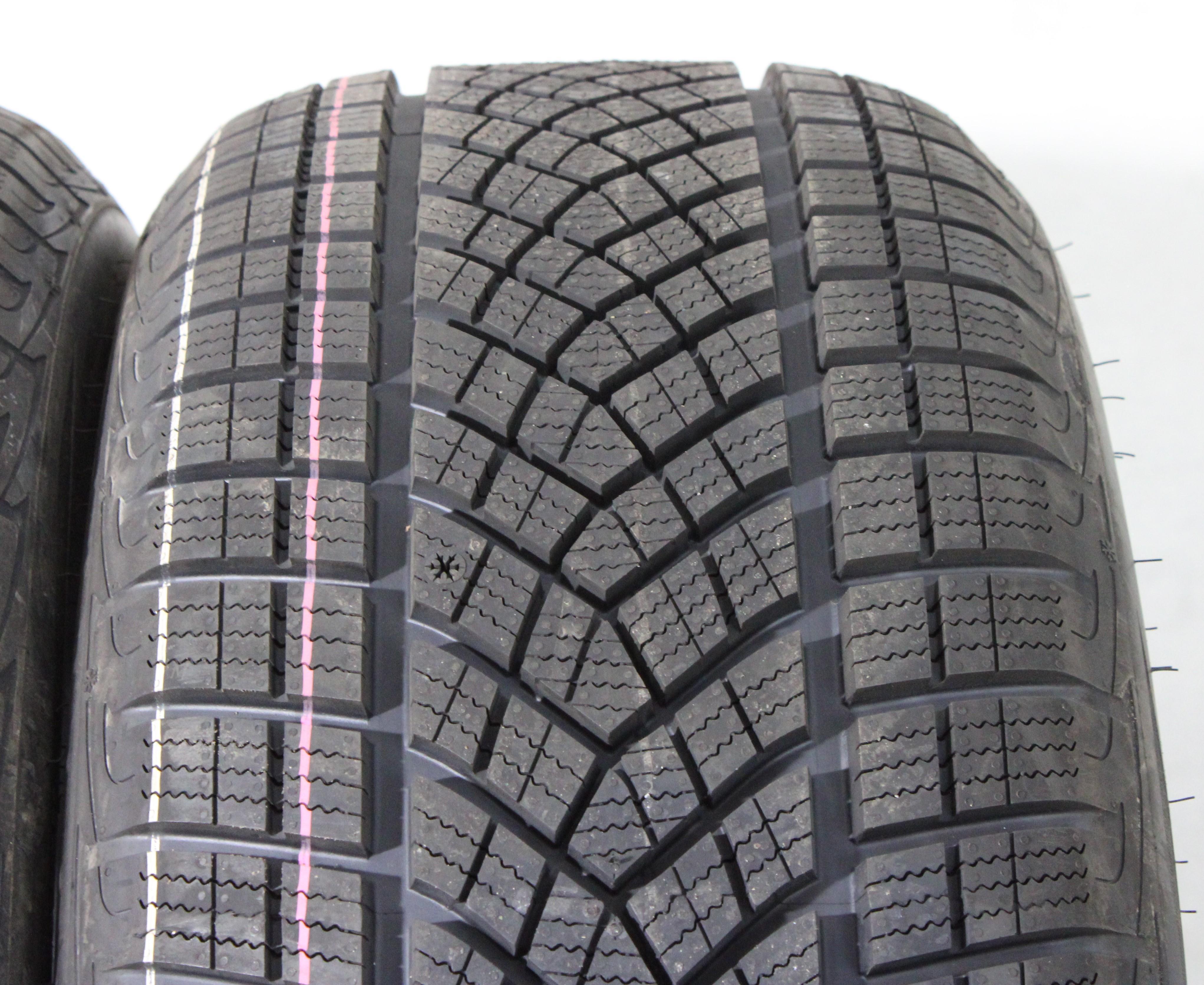 1 x 255/55R19 111H Winterreifen Goodyear Ultra Grip Performance GEN-1 AO Volles Profil 2019 NEU