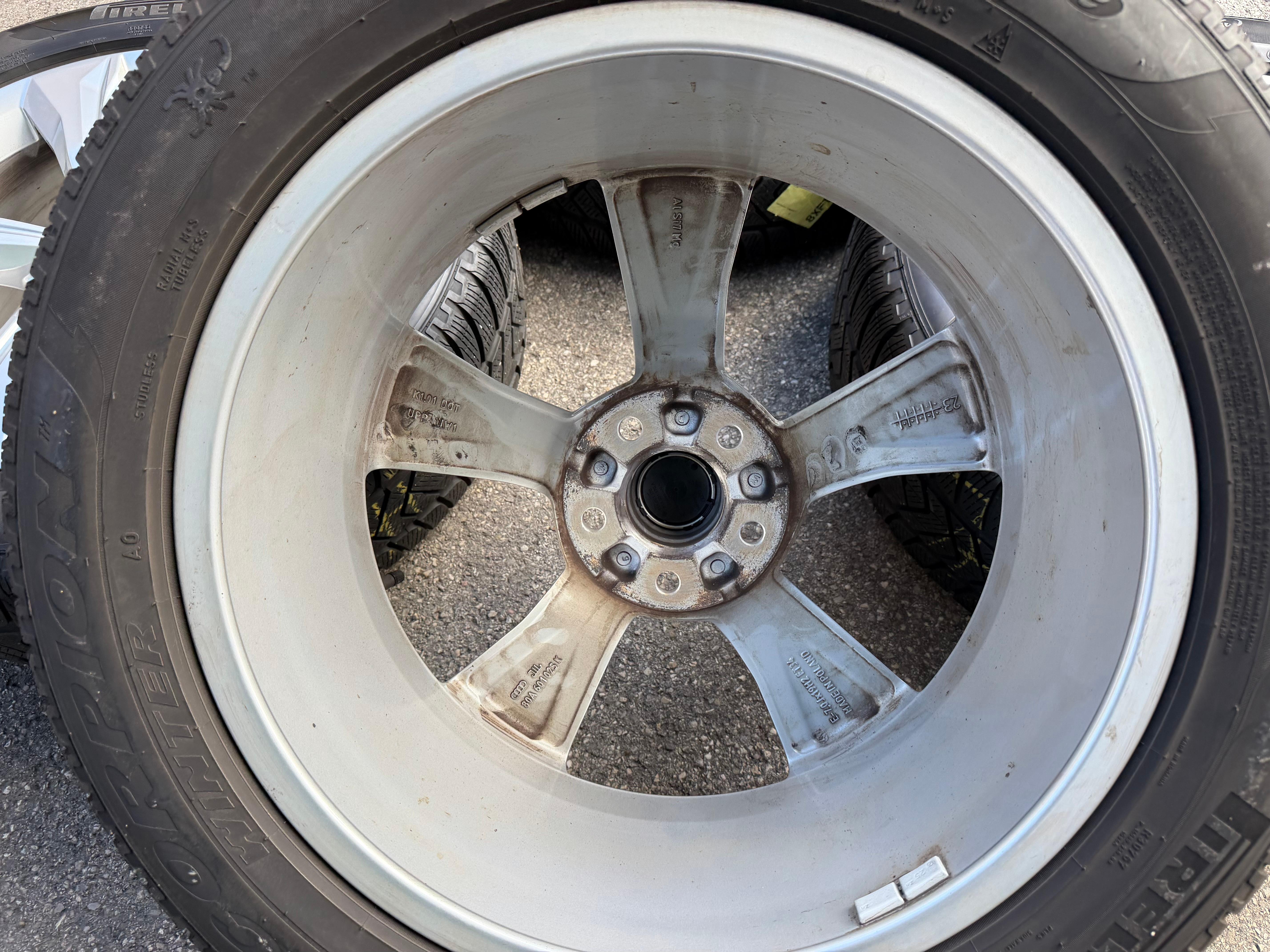 4 ruedas de invierno de aluminio originales de 19" para Audi Q5 SQ5 FY 80A601025K 235/55R19 101H Pirelli 2023