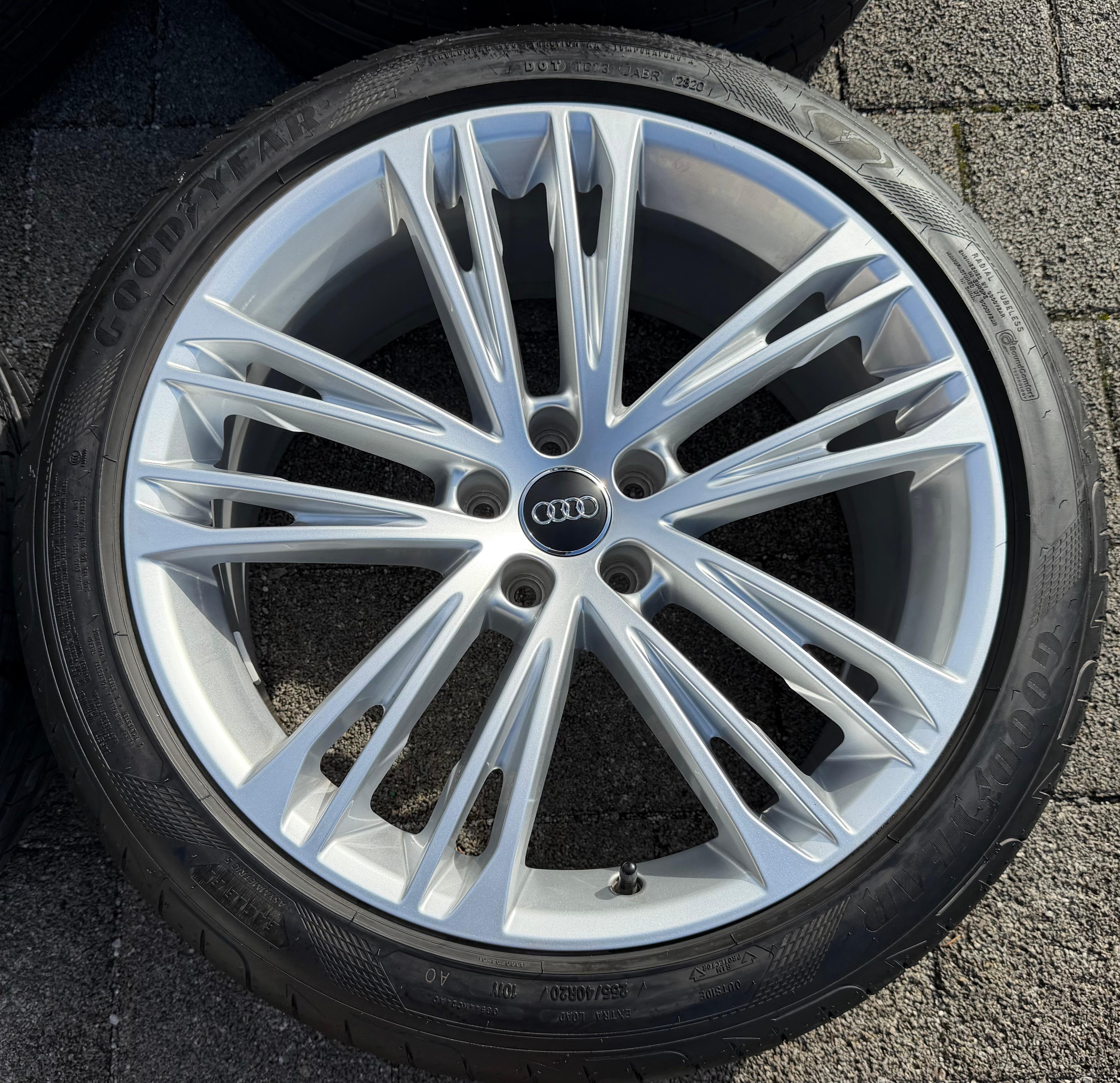 4 ruote estive in lega originali da 20" Audi A7 S7 4K F2 4K8601025F 255/40R20 101Y Goodyear