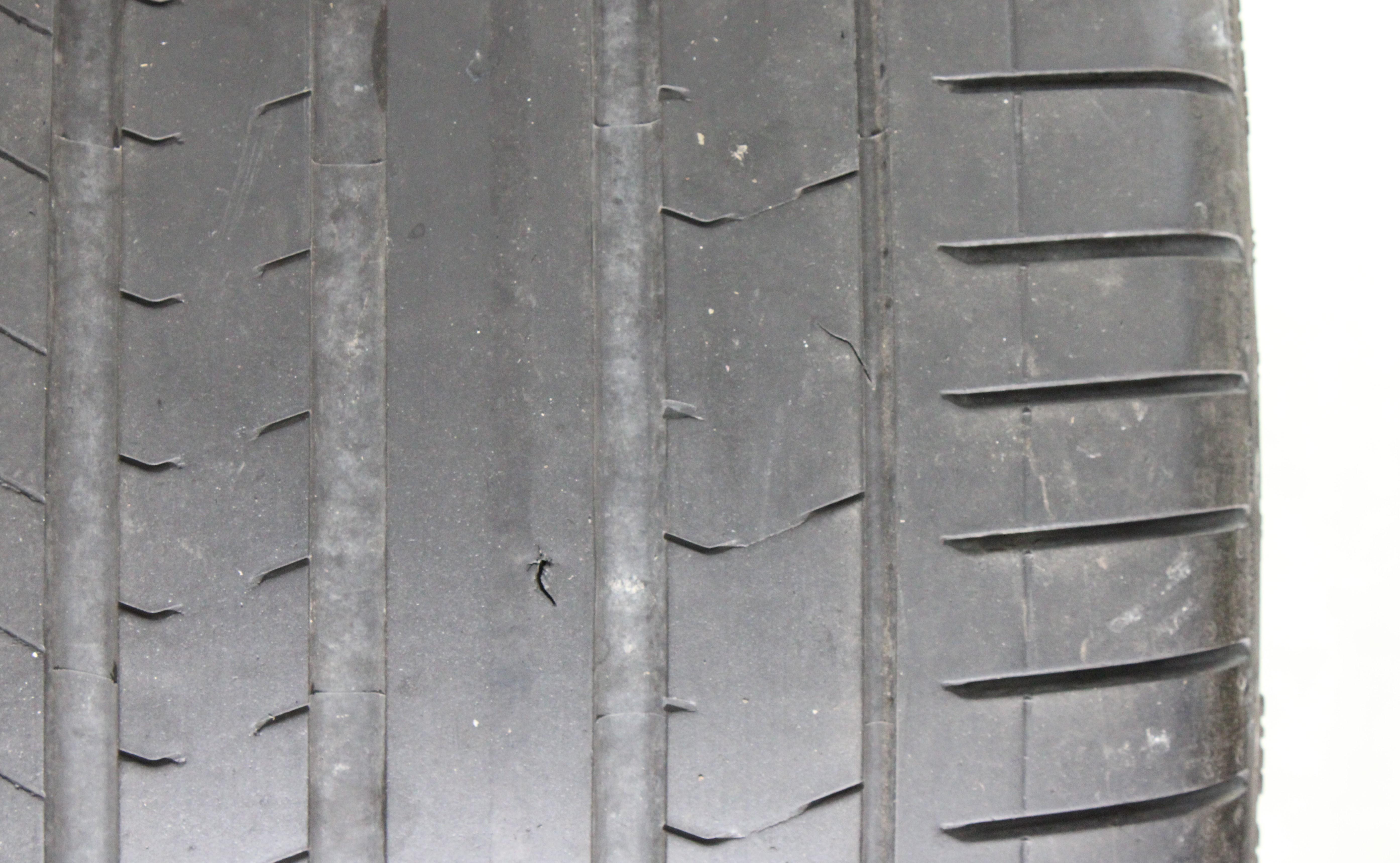 1 x 255/30R20 92Y zomerband Pirelli Pzero PZ4 * Runflat 4-4,5mm 2019
