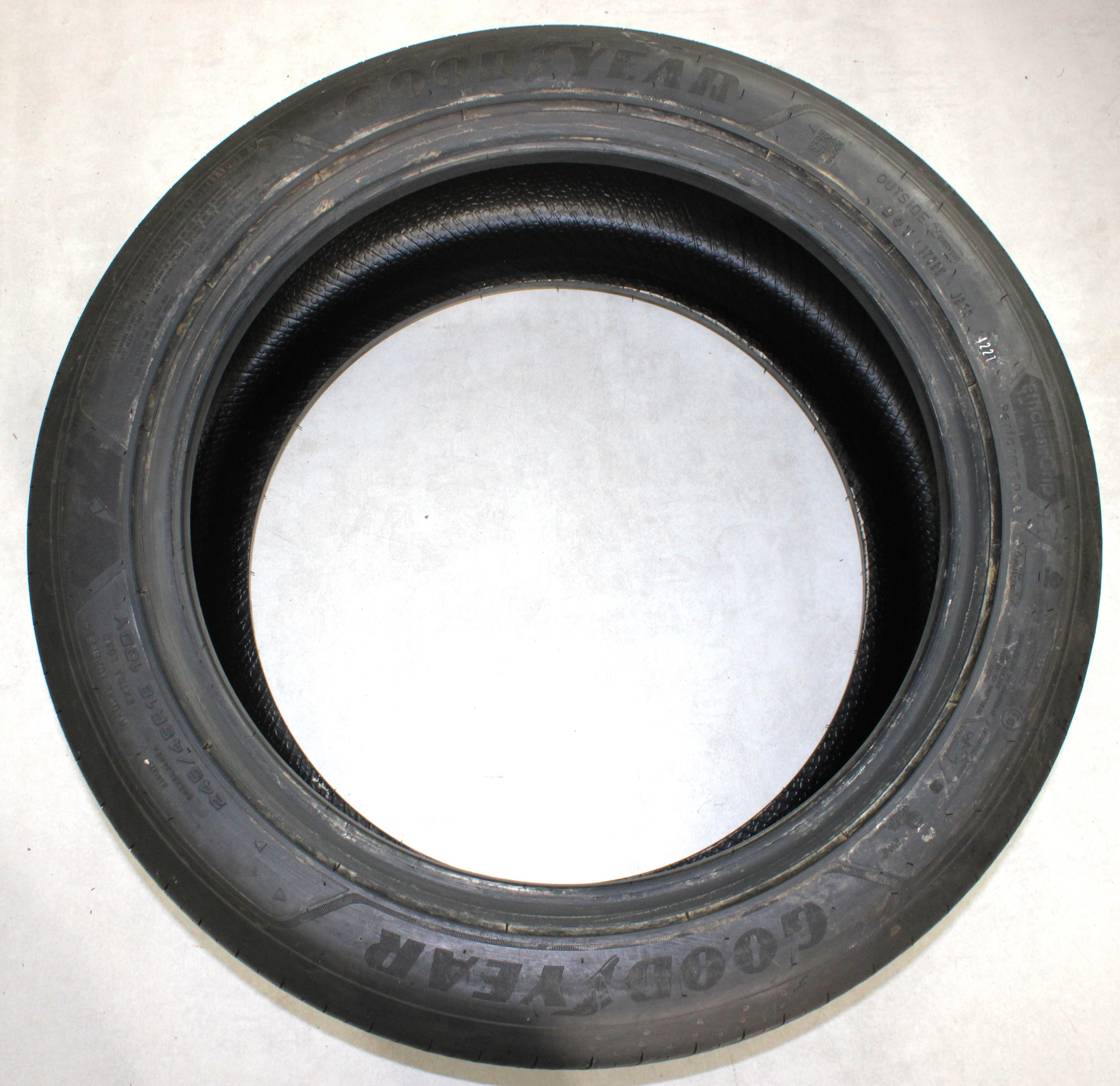 2 x 245/45R18 100Y Sommerreifen Goodyear Efficient Grip Performance Volles Profil 2021 *