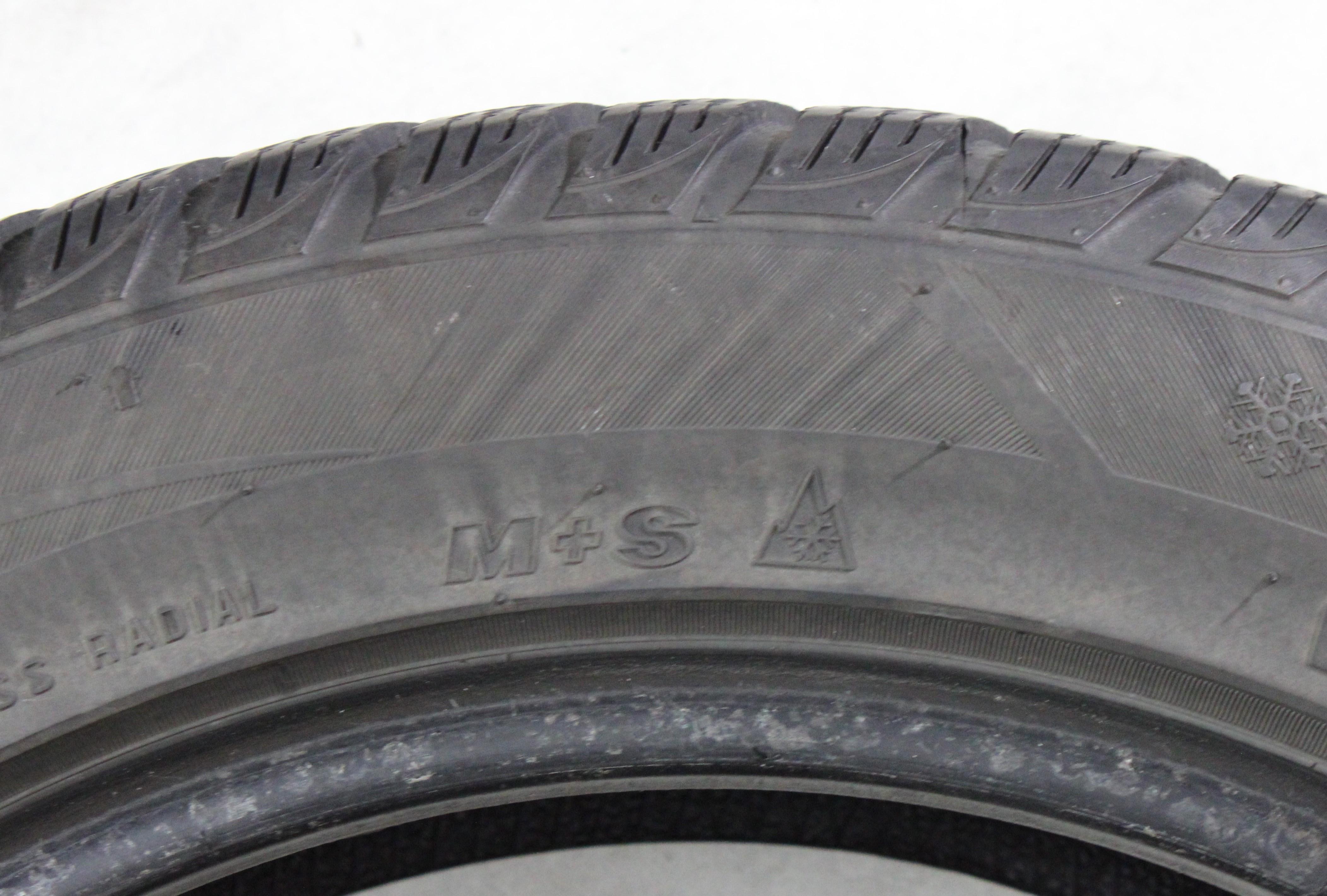 2 x 215/55R17 98V winterbanden Maxxis Presa Snow 5,5-6 mm 2019