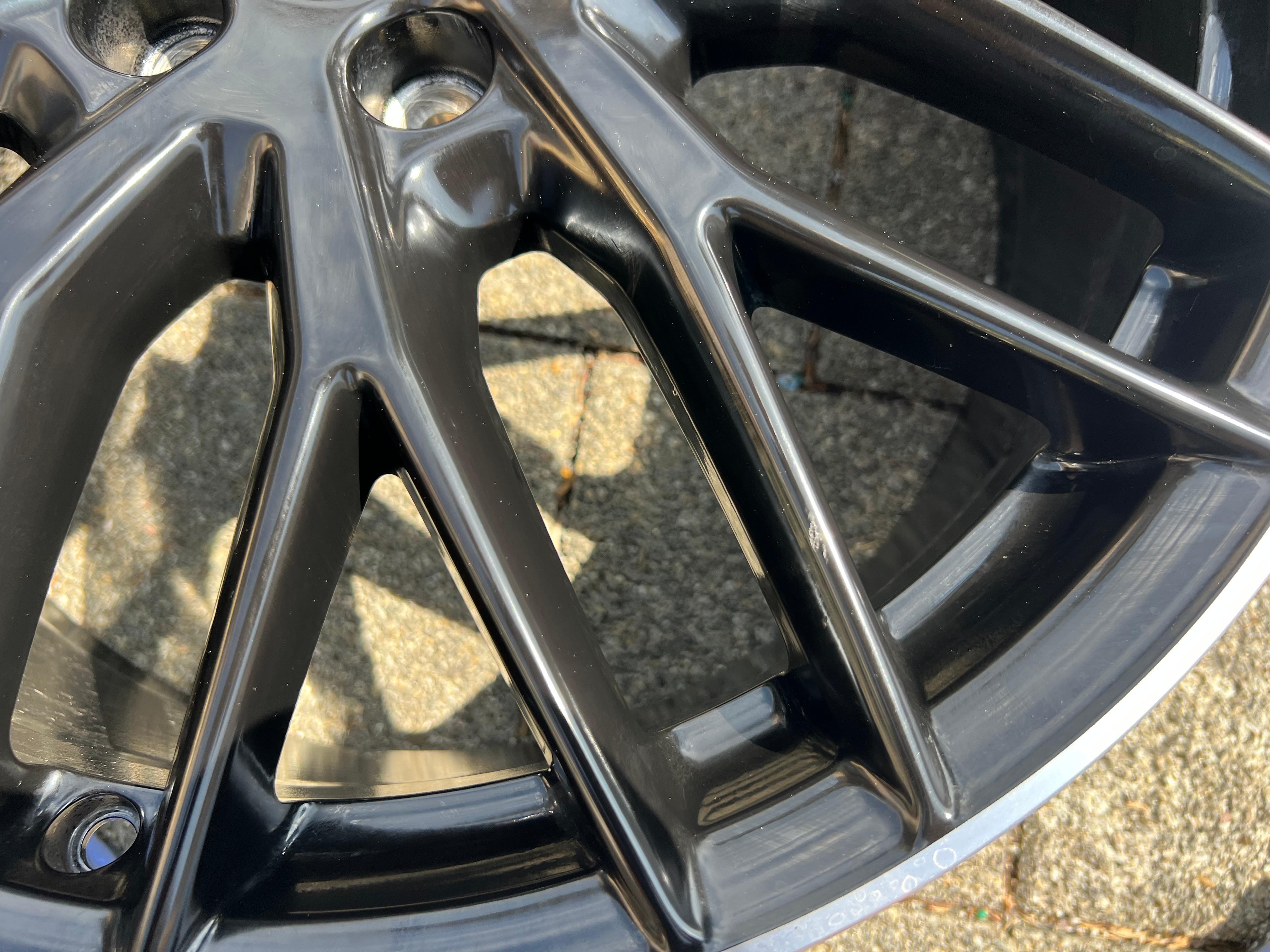 1 X LLANTA DE ALEACIÓN ORIGINAL DE 19" PARA AUDI Q2 GA GAB 81A601025AB 8x19 ET45 ENVÍO GRATUITO