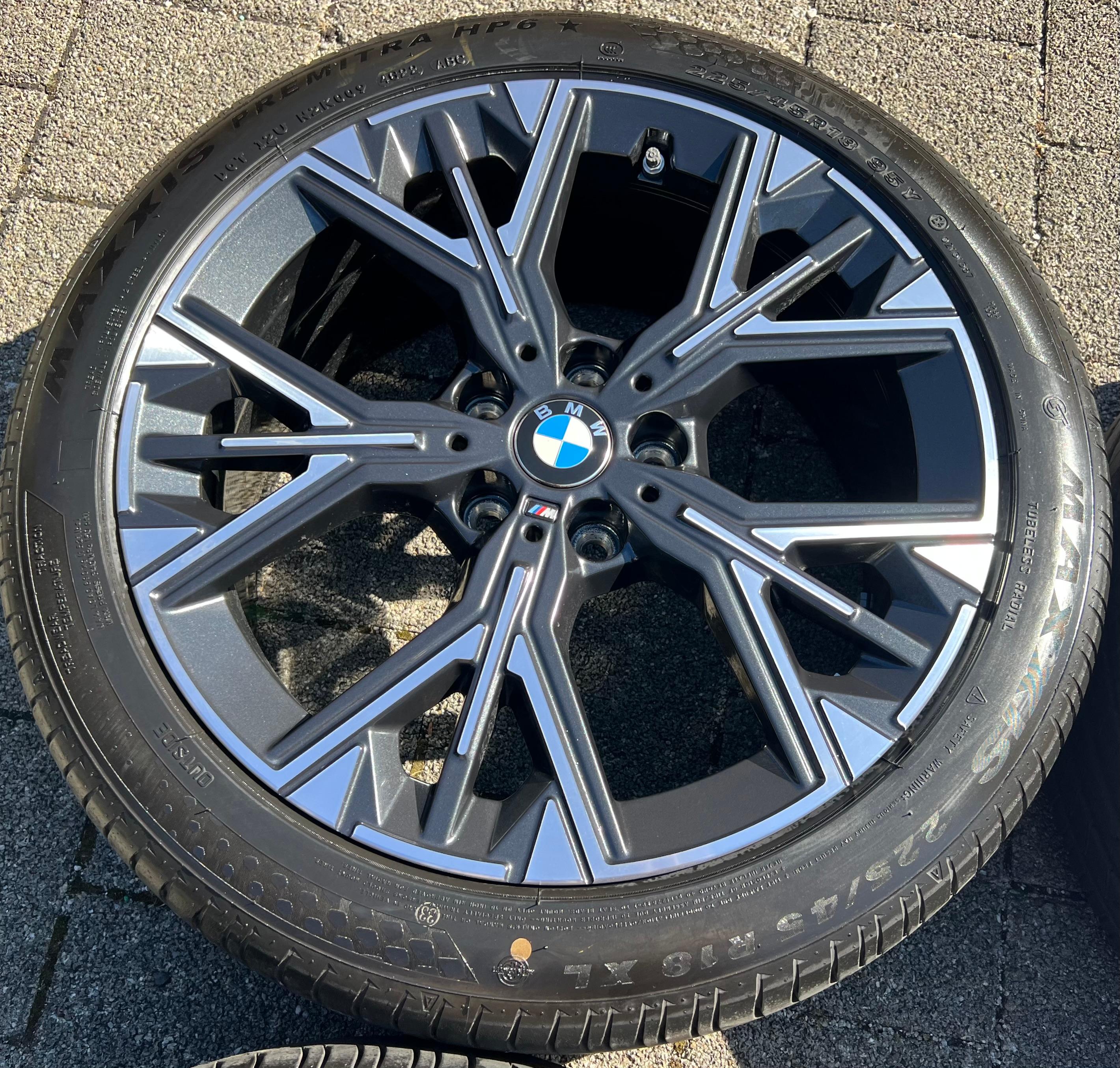 4 ROUES D'ÉTÉ ORIGINALES 18" EN ALUMINIUM BMW SÉRIE 1 F70 5A35E68 225/45R18 95Y M975