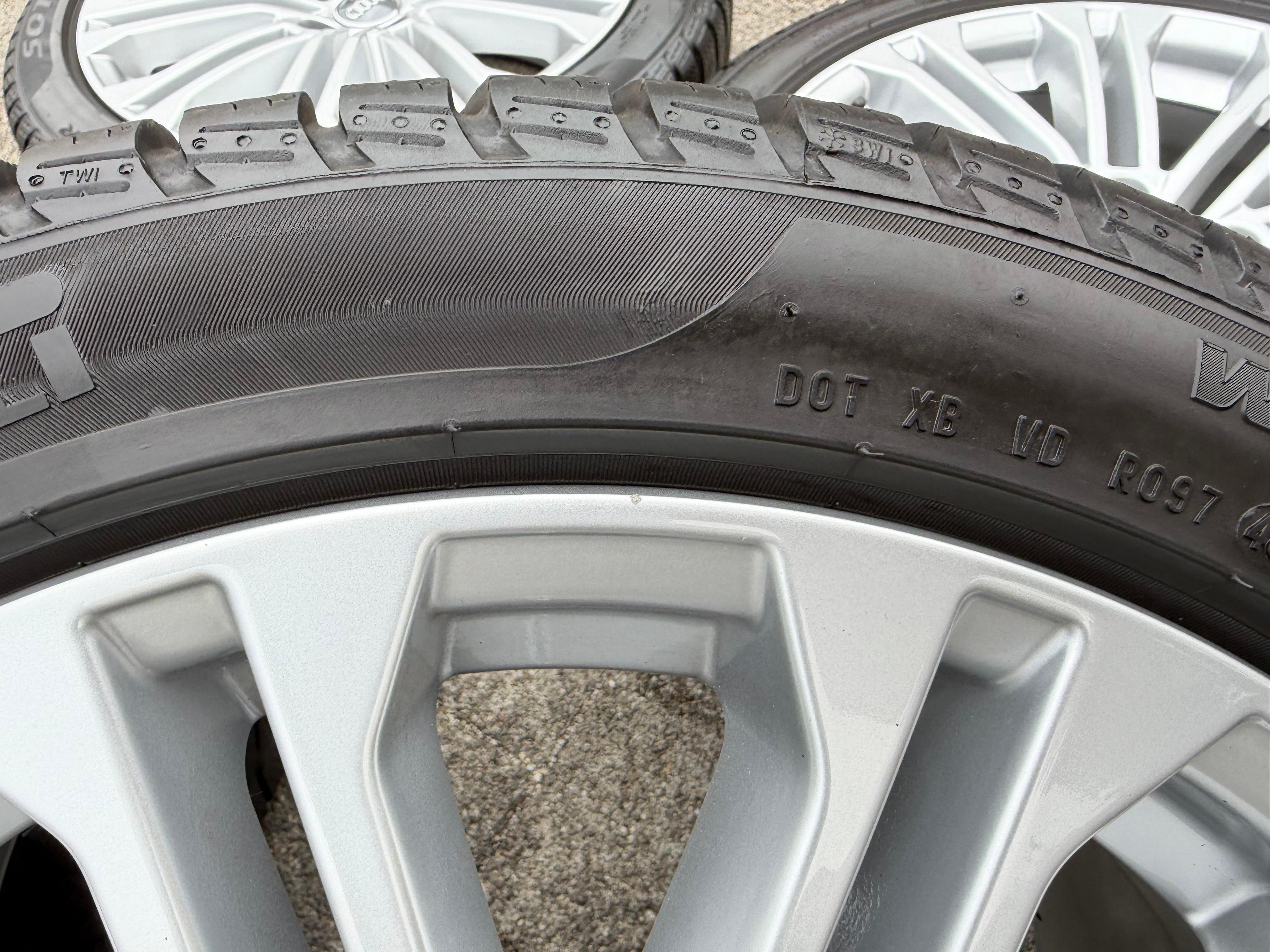 4 Original 18" Alu Winterräder Audi A5 8W F5 245/40R18 97V 8W0601025EE Pirelli