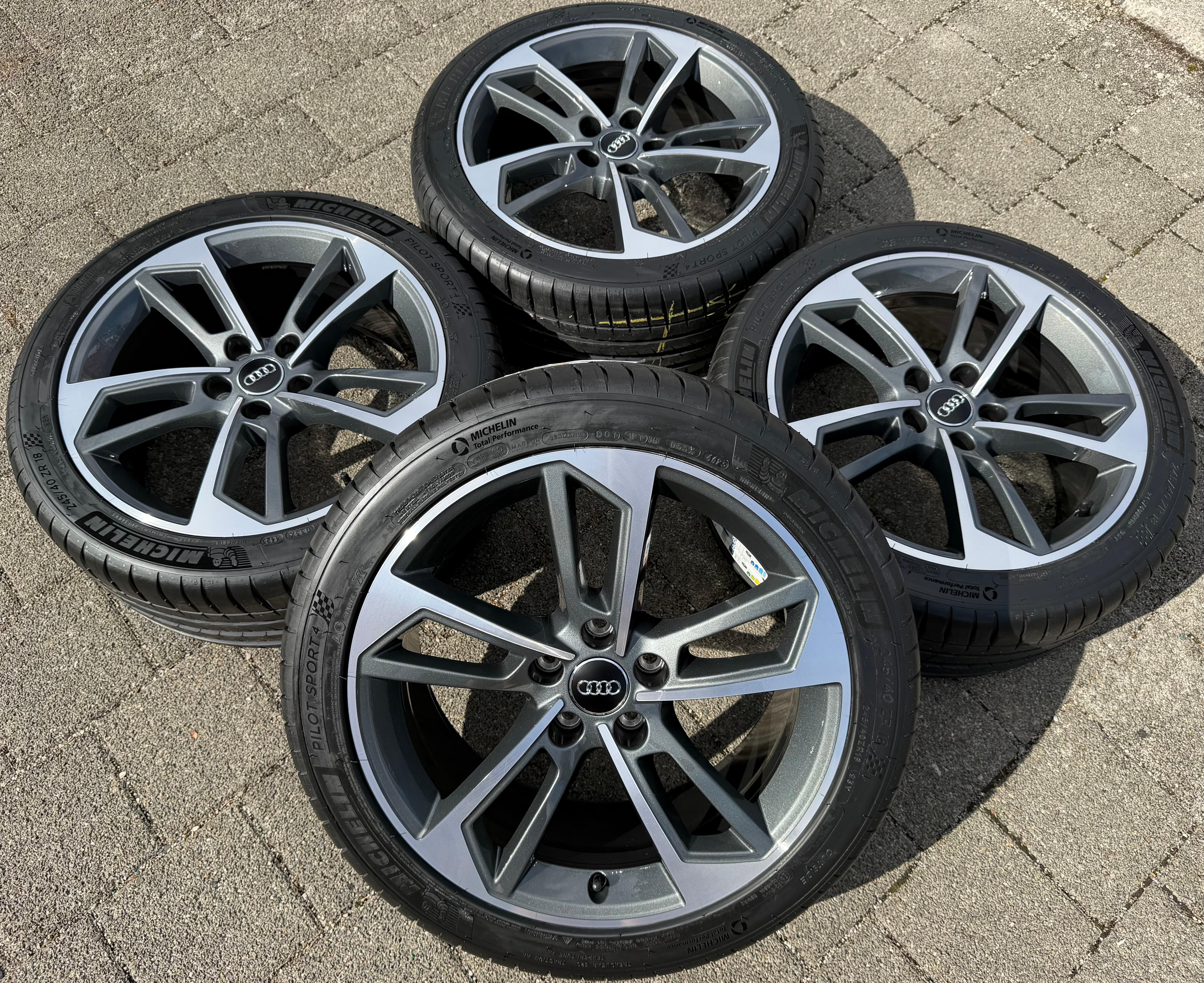 4 Original 18" Alu Sommerräder AUDI A4 S4 B9 8W 245/40R18 93Y 8W0601025DL Michelin NEU
