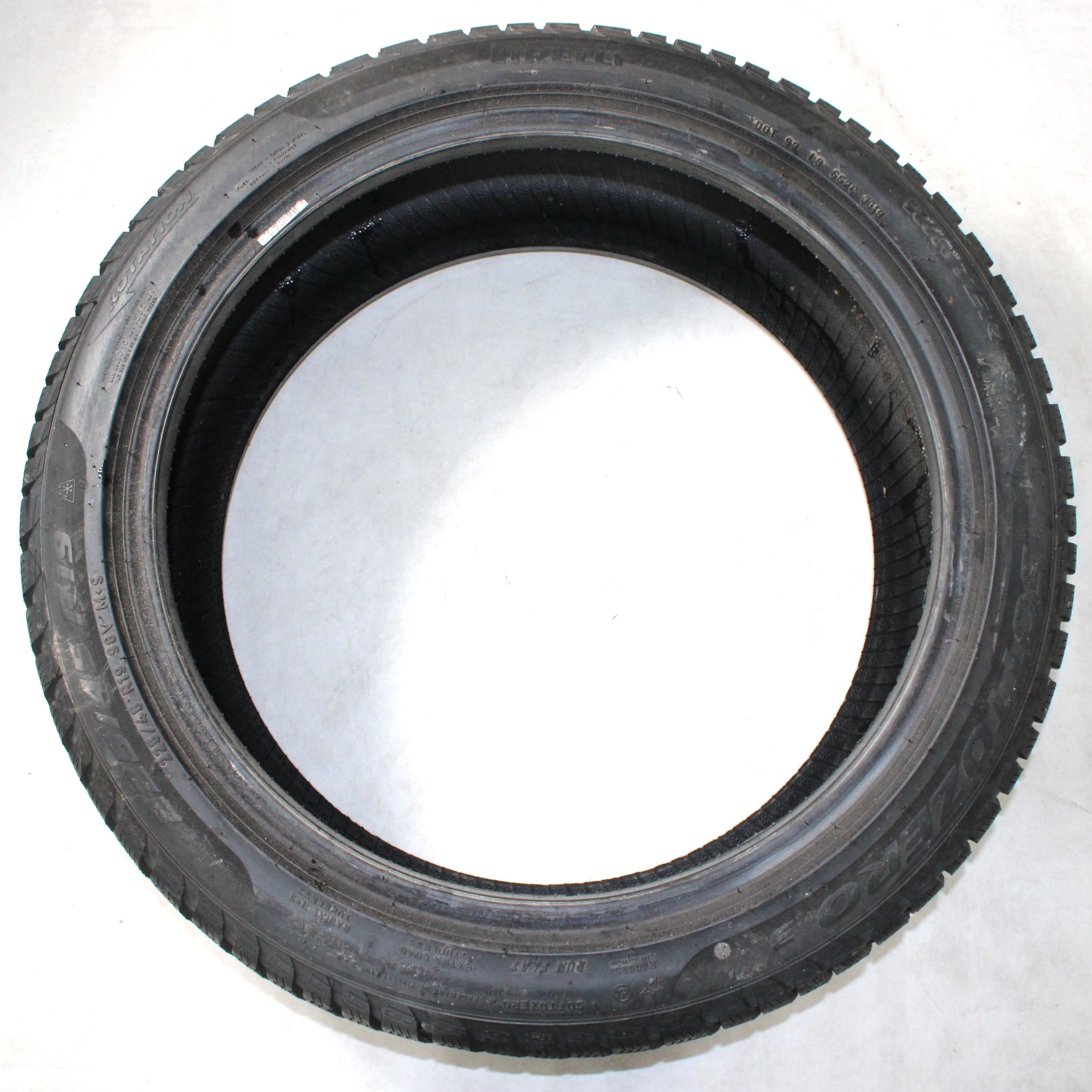 4 x 225/45R19 96V Winterreifen Pirelli Sottozero 3 Runflat 7-7,5mm 3x2019/1x2020 *