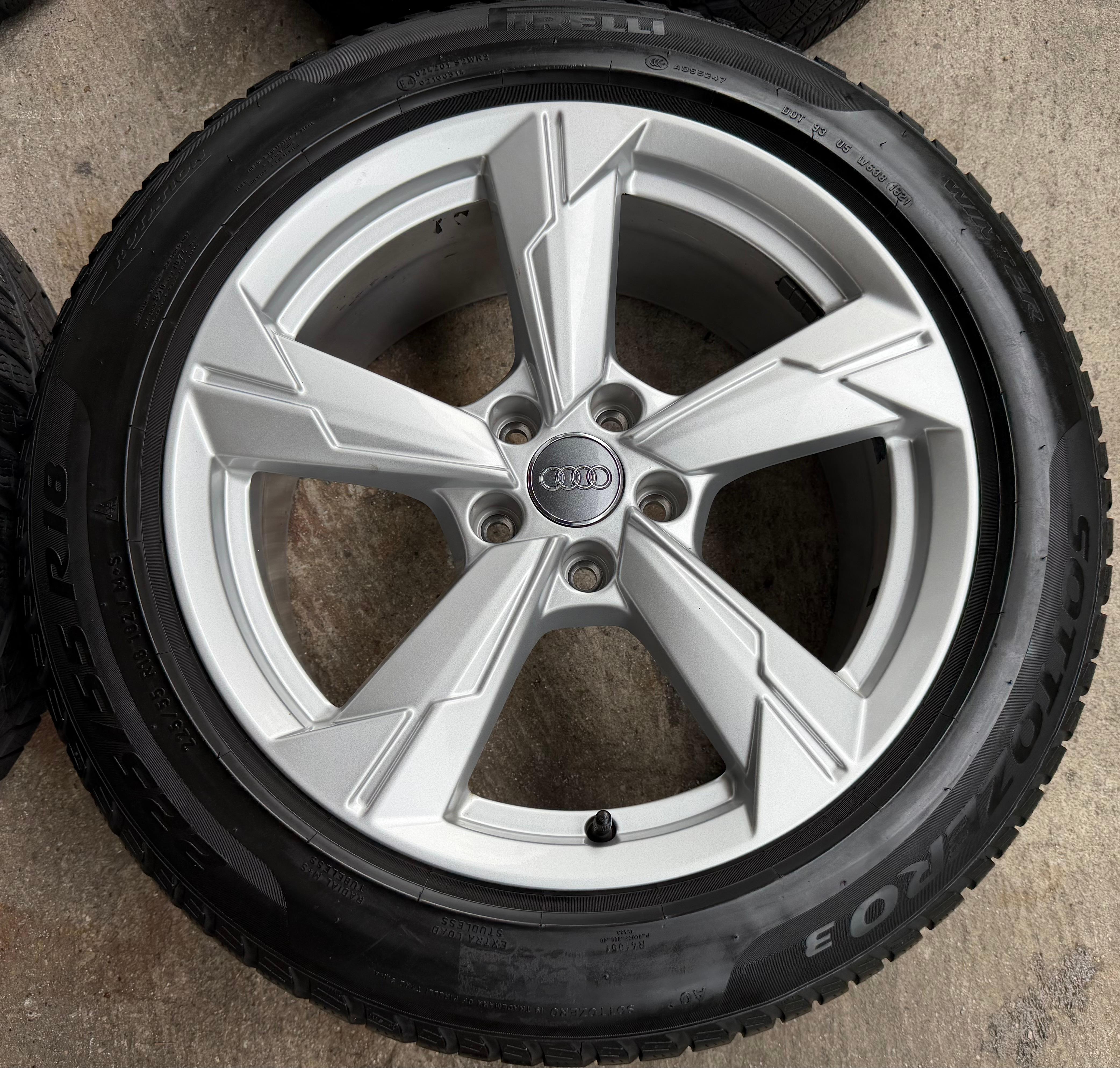 4 ruedas de invierno originales de aleación de 18" para Audi A6 4K C8 225/55R18 102V Pirelli 2021