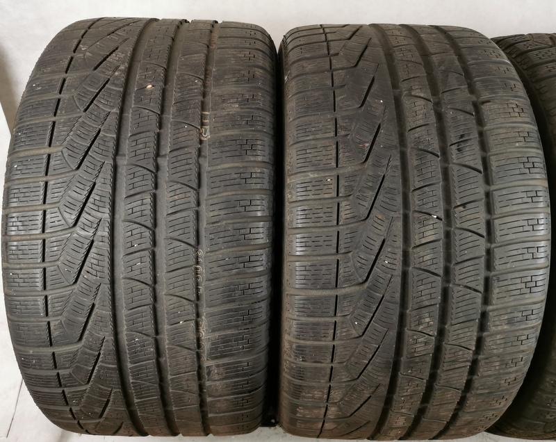 2 x 235/40R19 92V 2 x 295/35R19 100V Neumáticos de invierno Pirelli Sottozero 2 N0 5mm 2012