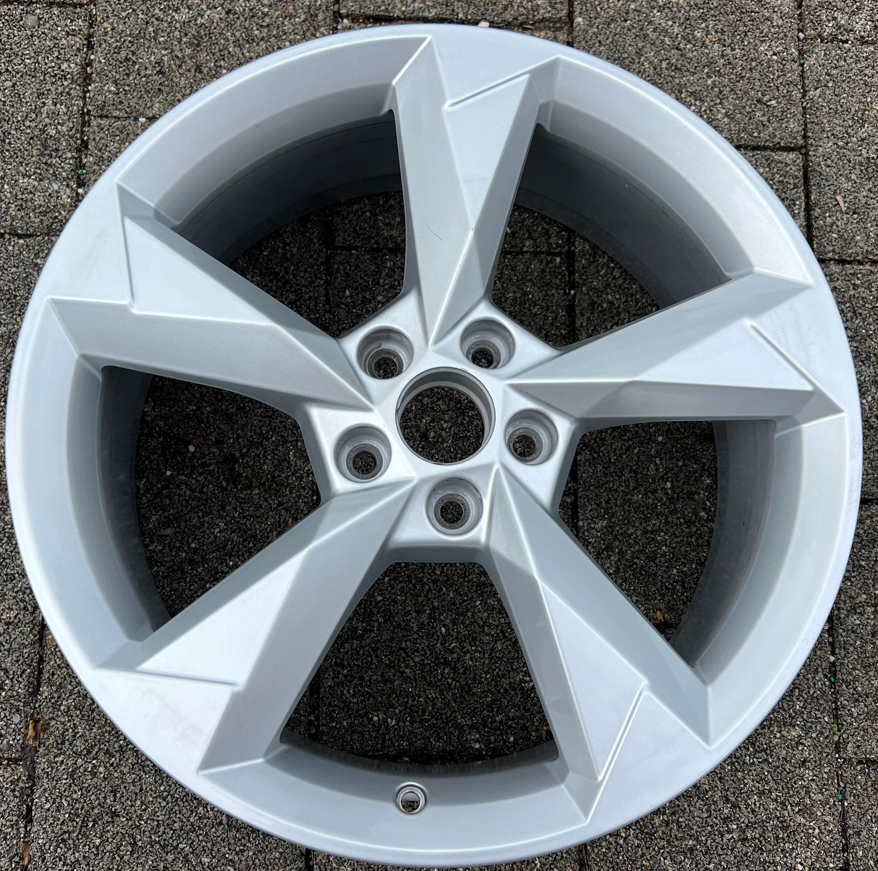 1 X ORIGINAL 19" ALUFELGE AUDI Q3 F3 83A601025N 7x19 ET43 FELGE FREIHAUS