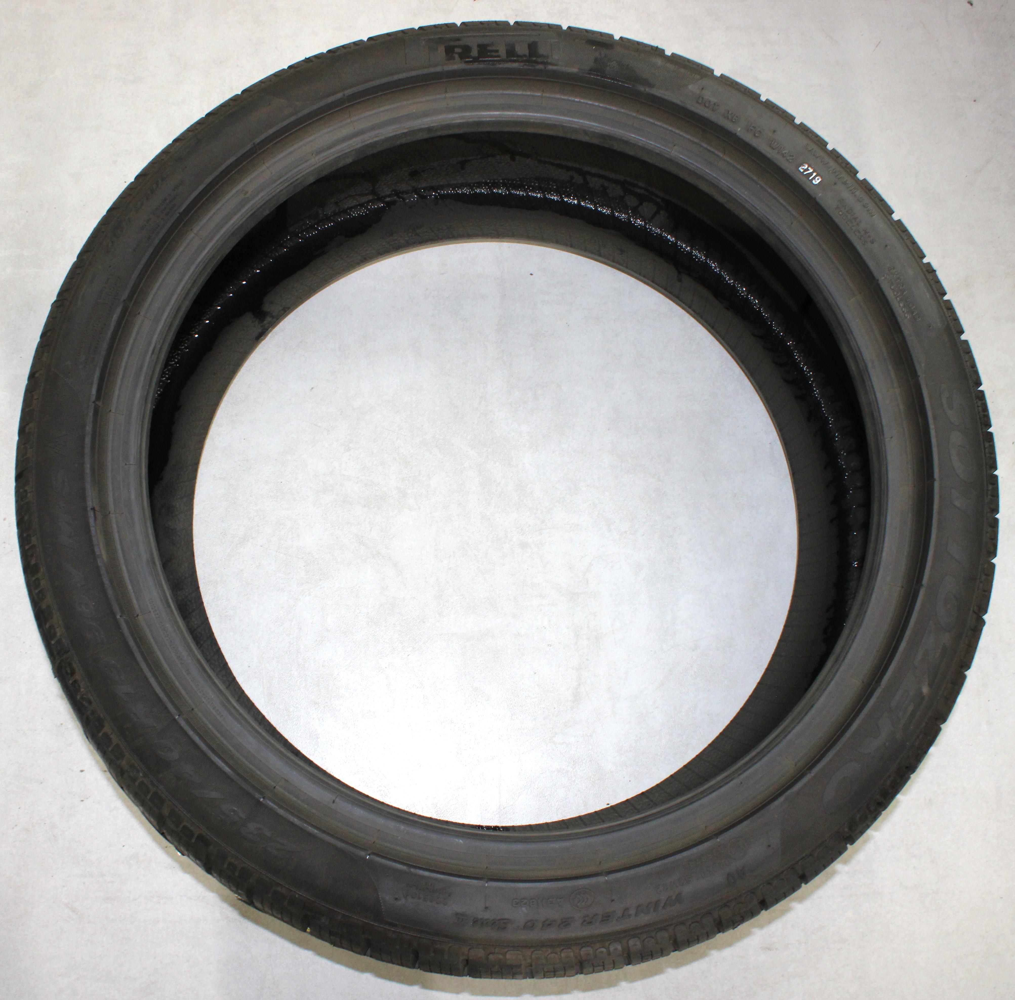 4 x 235/40R19 96V pneumatici invernali Pirelli Sottozero Winter 240 Serie 2 2019 AO NUOVI