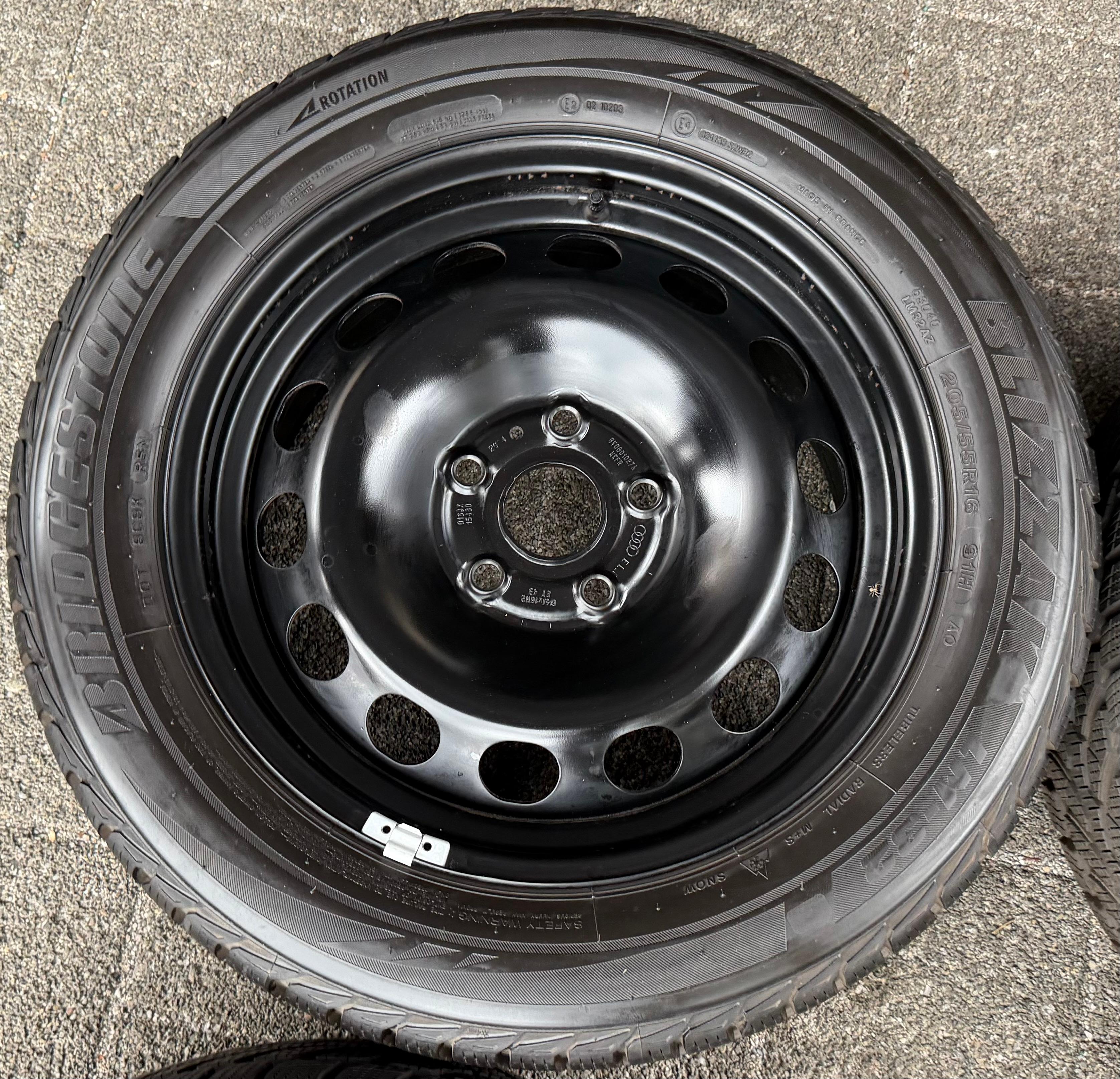 4 Winterräder Audi A3 8V Sportback Cabrio  205/55R16 91H Goodyear 8V0601027A 2021