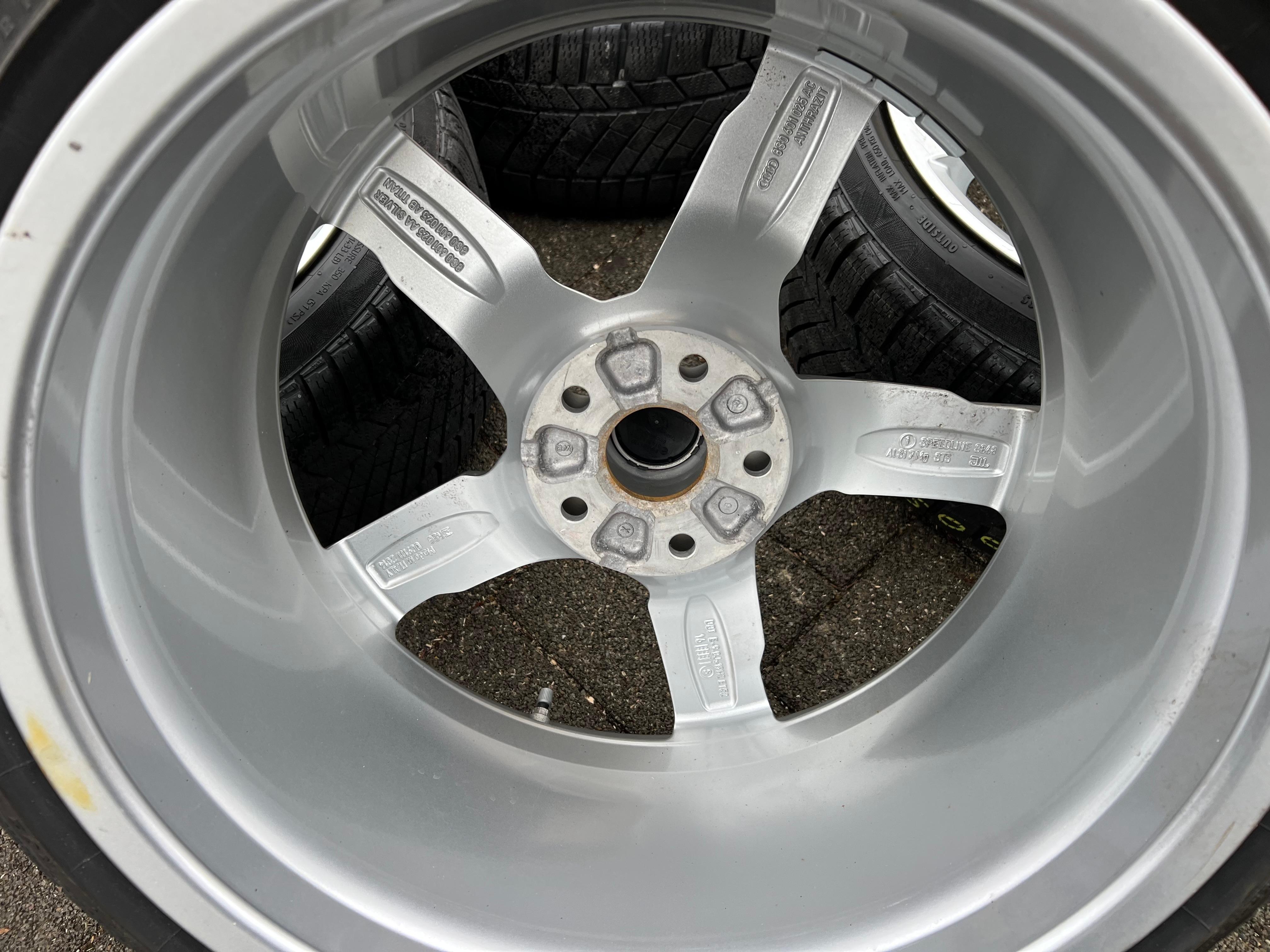 4 LLANTAS DE INVIERNO ORIGINALES DE ALUMINIO 19" AUDI TT TTS 8S 8S0601025AA 245/35R19 93W ENTREGA GRATUITA