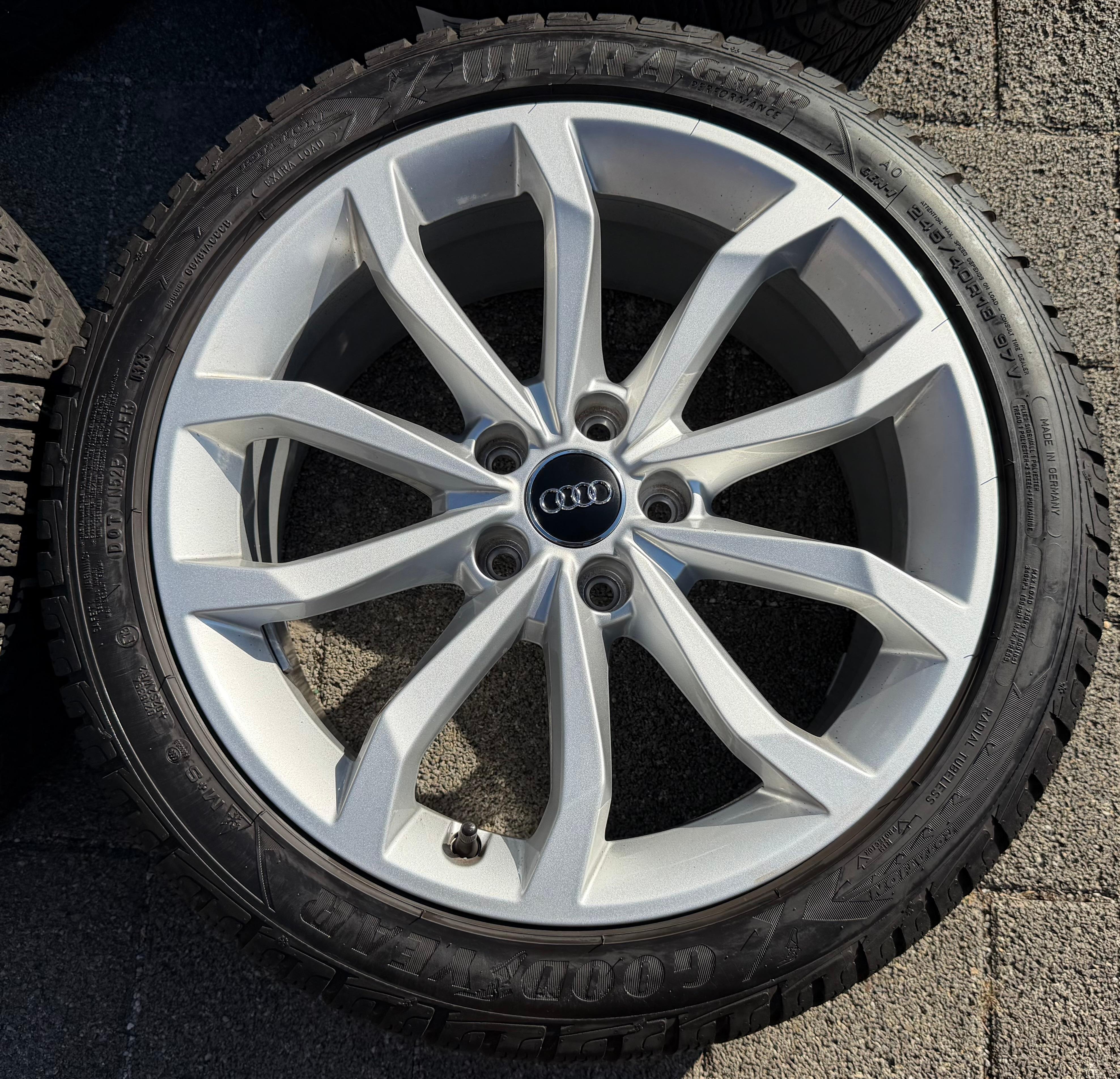 4 Original 18" Alu Winterräder Audi A4 S4 8W B9 8W0601025HM 245/40R18 97V 2023