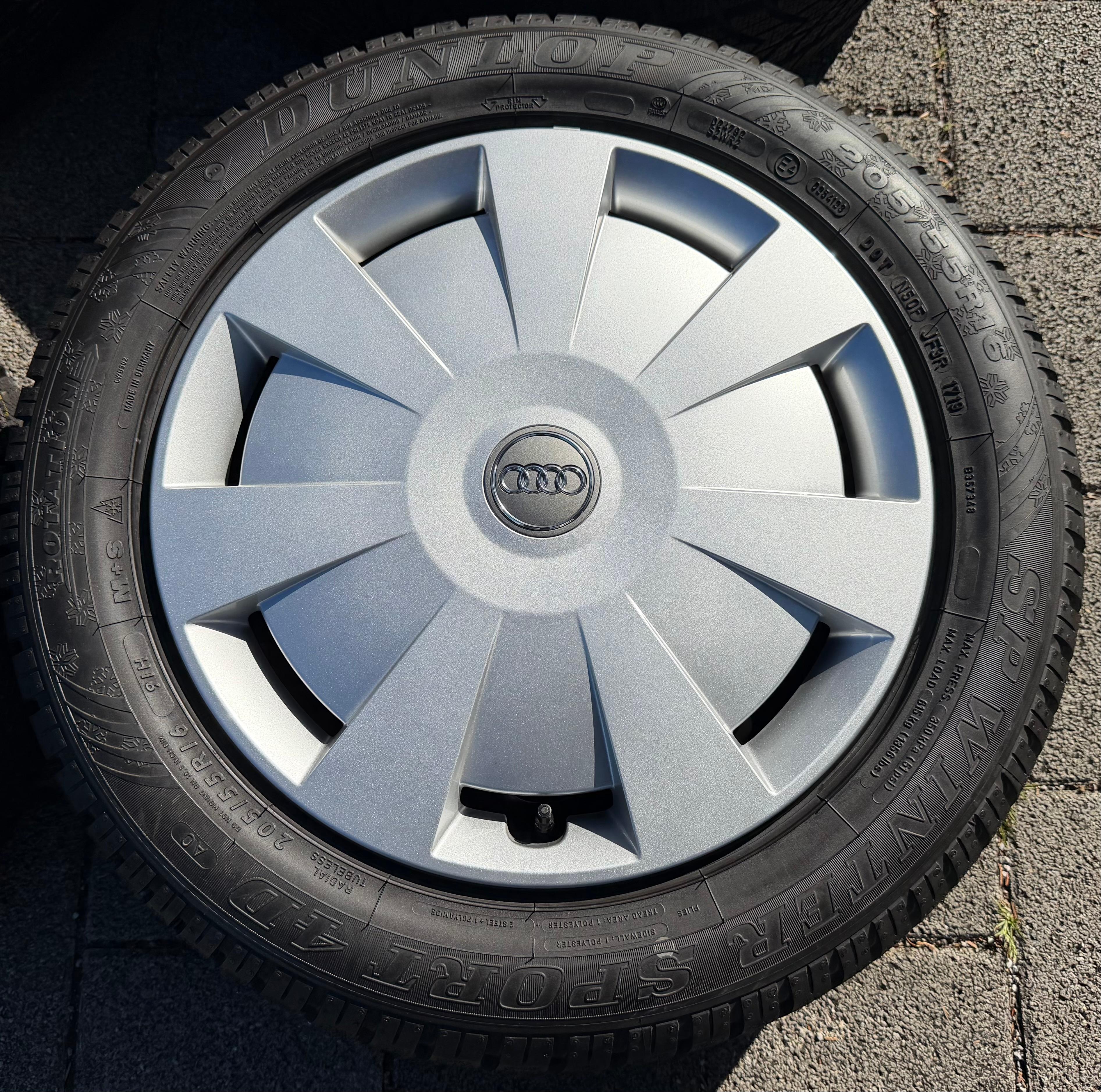 4 ruote invernali VW Golf 7 Audi A3 8V Seat Leon 5F Skoda Octavia 5E 205/55R16 91H Dunlop