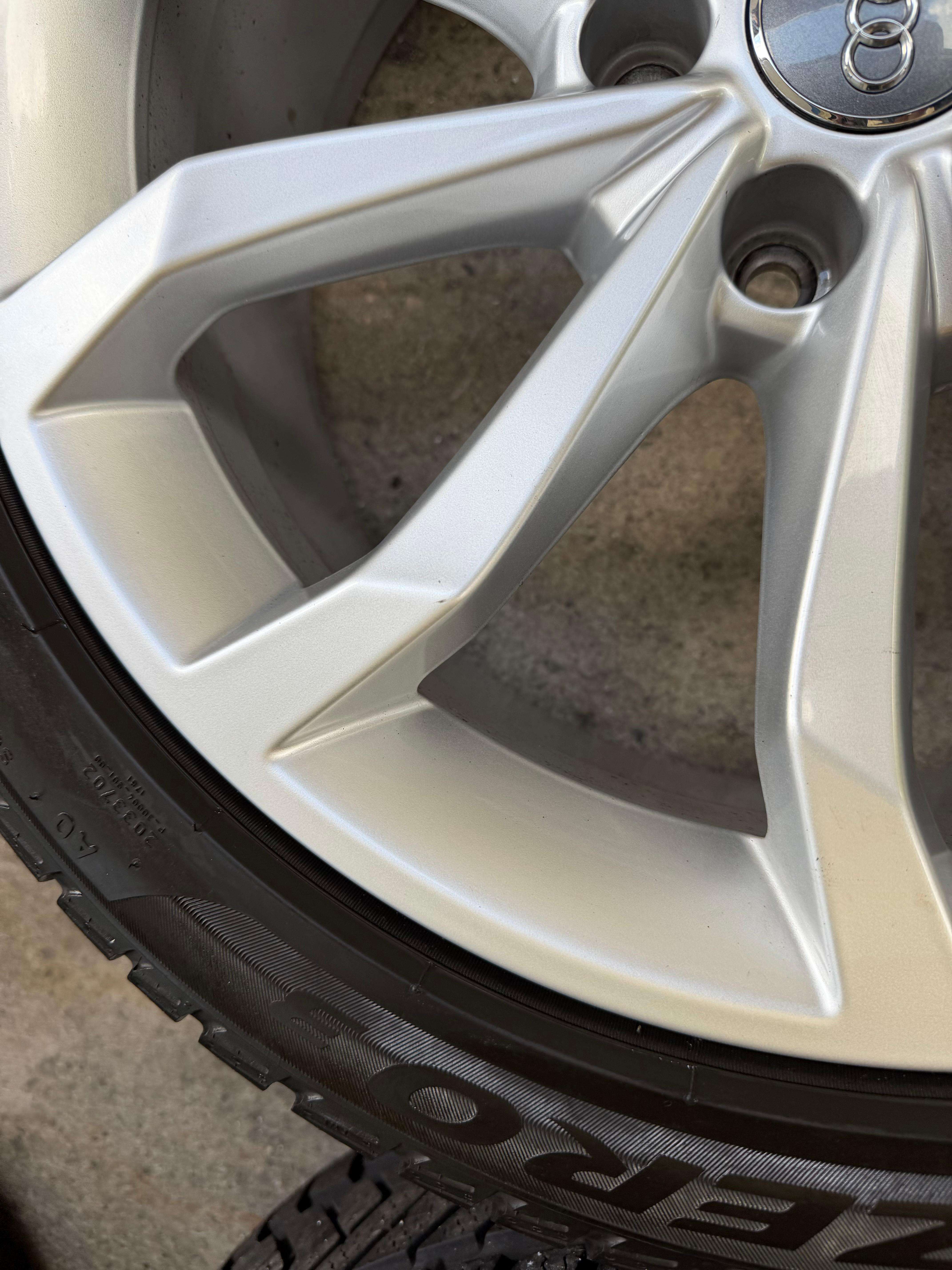4 Original 18" Alu Winterräder Audi A4 S4 8W B9 8W0601025H 245/40R18 97V 2020